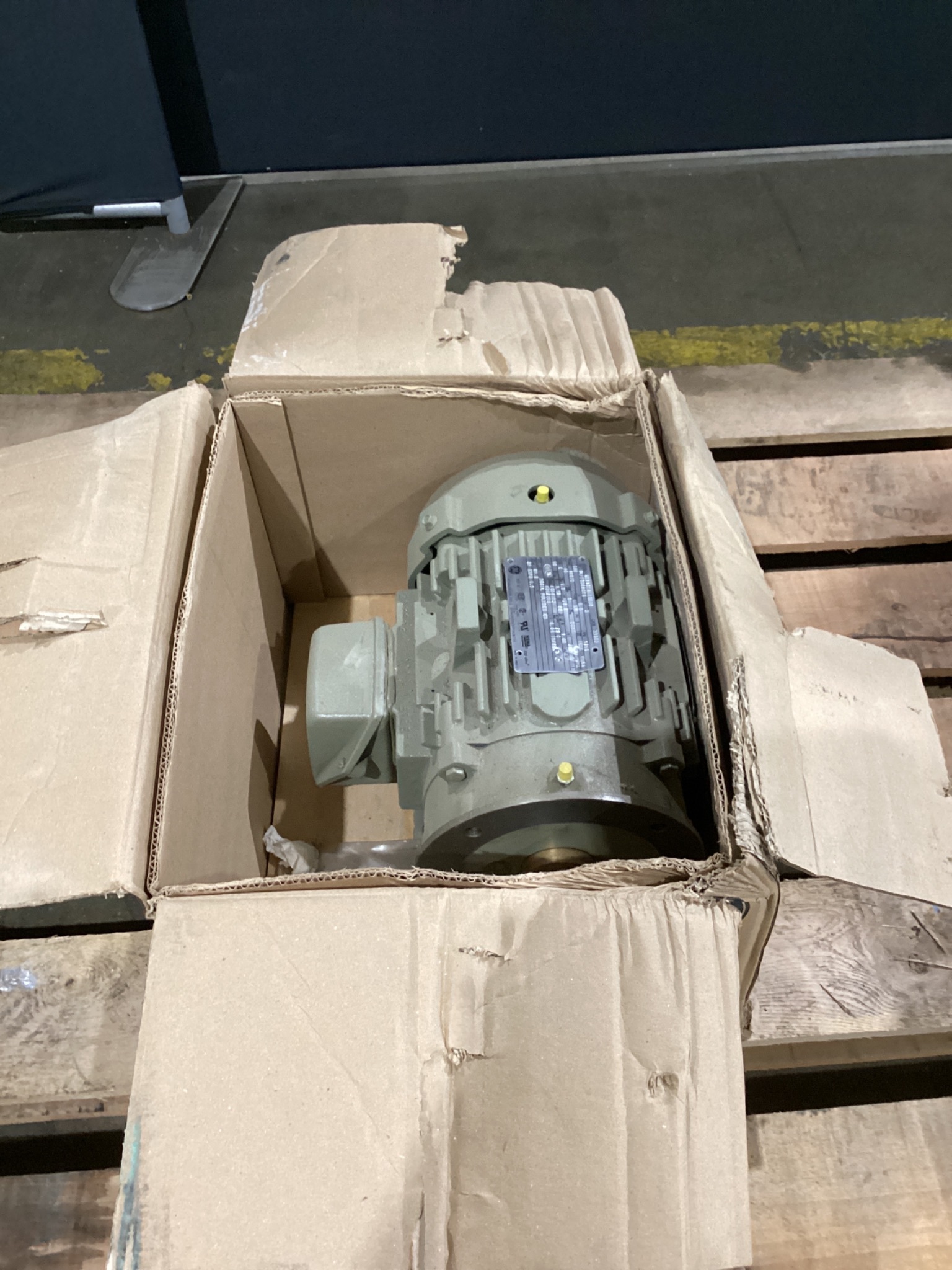 GENERAL ELECTRIC 5KS182SAA200D 3HP Severe Duty AC Motor 1765 RPM NEW 0