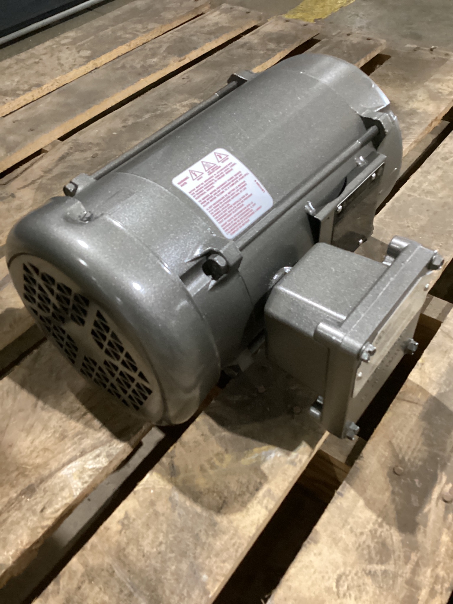 BALDOR RELIANCE C37986843 Hazardous Location AC Motor 1HP 1760 RPM NEW 2