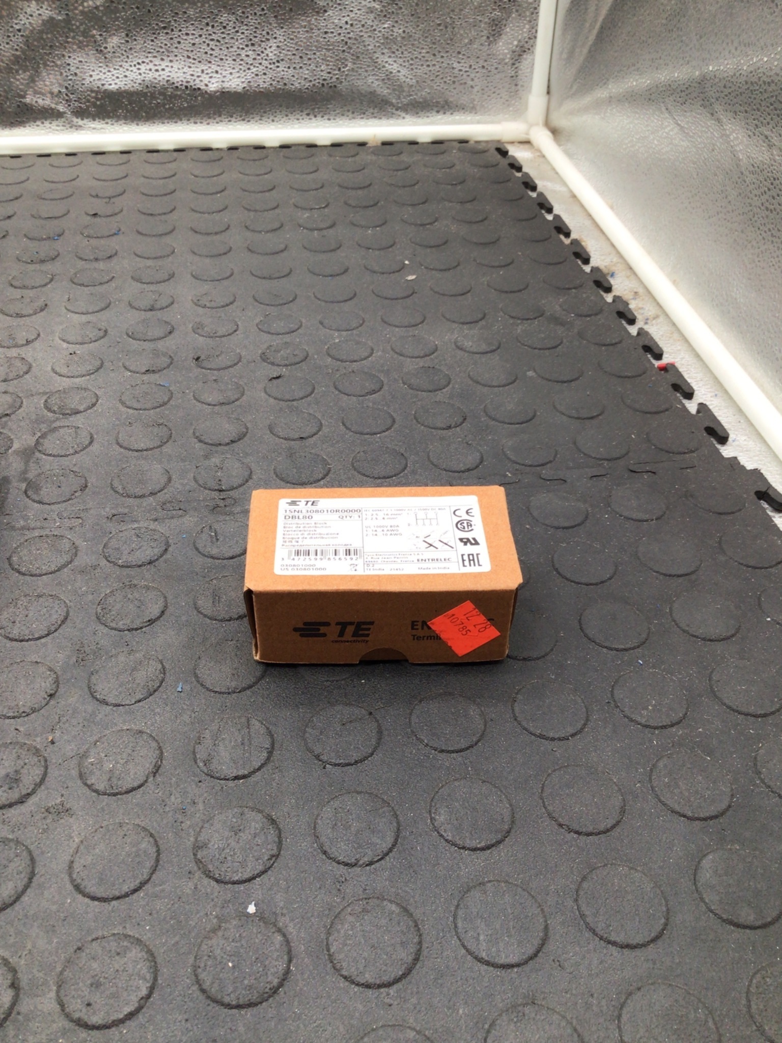TE CONNECTIVITY 1SNL308010R0000 DBL80 Distribution Block NEW 0