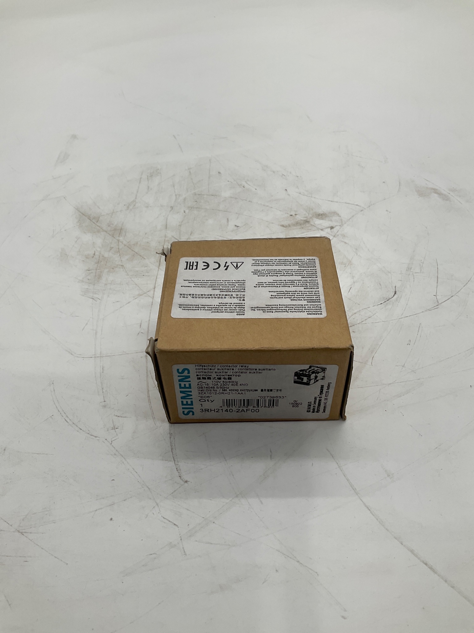 SIEMENS 3RH2140-2AF00 Contactor Relay NEW 3