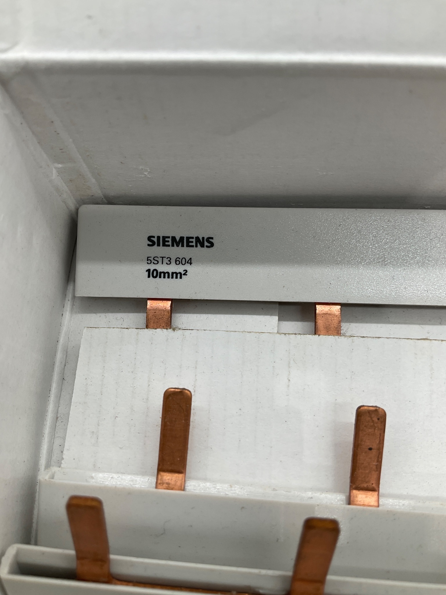 SIEMENS 5ST3-604 6-Pin Busbar NEW (LOT OF 3) 2
