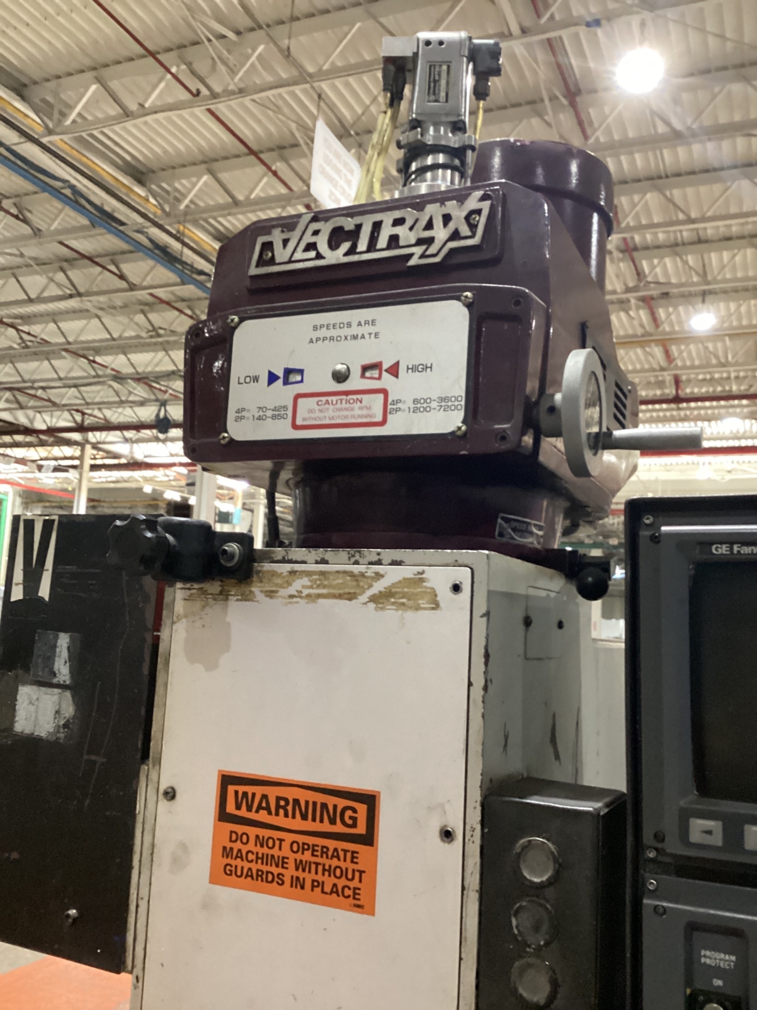VECTRAX Vertical Milling Machine 13" x 46" Table 5 HP USED 11