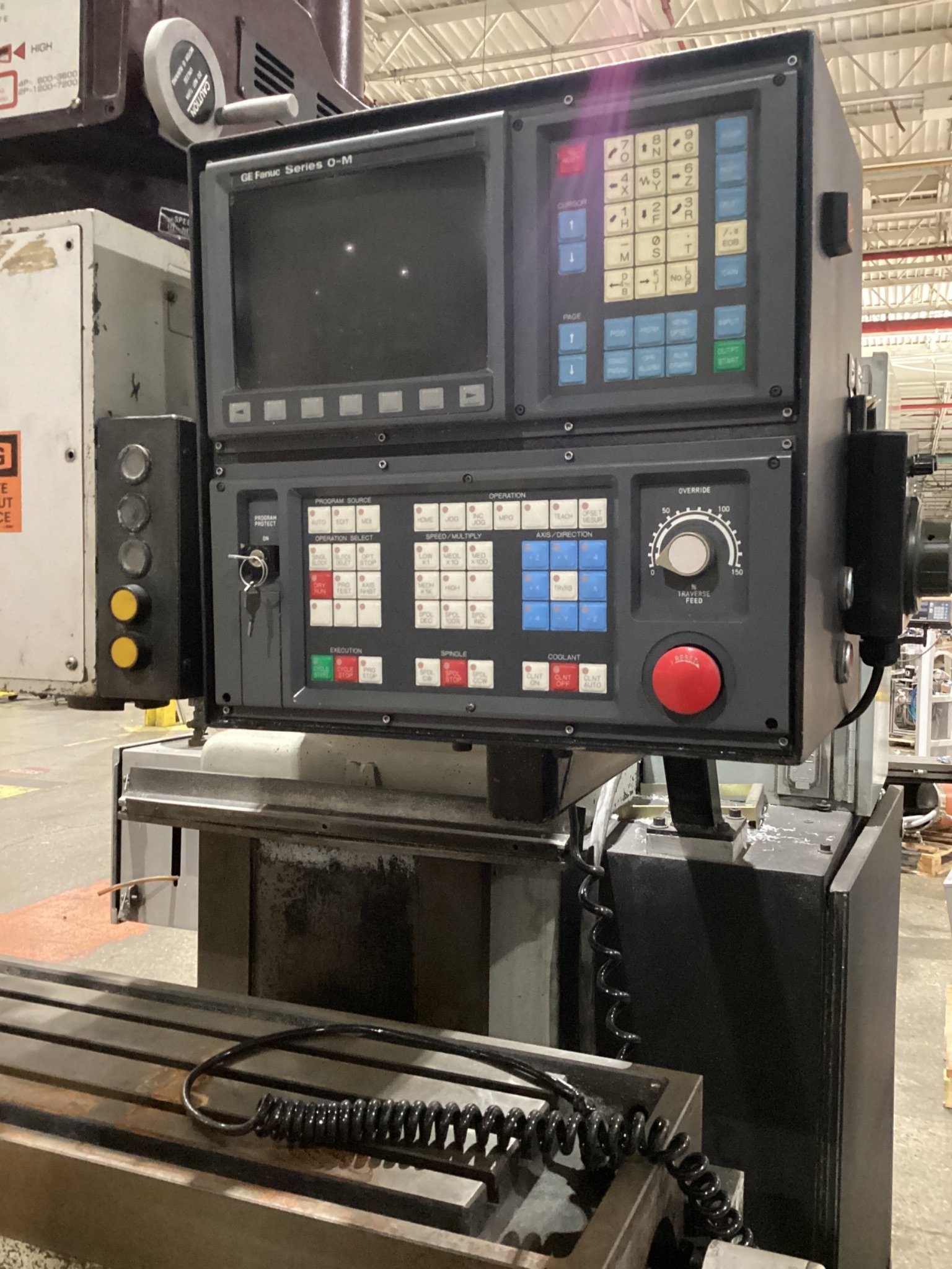 VECTRAX Vertical Milling Machine 13" x 46" Table 5 HP USED 12