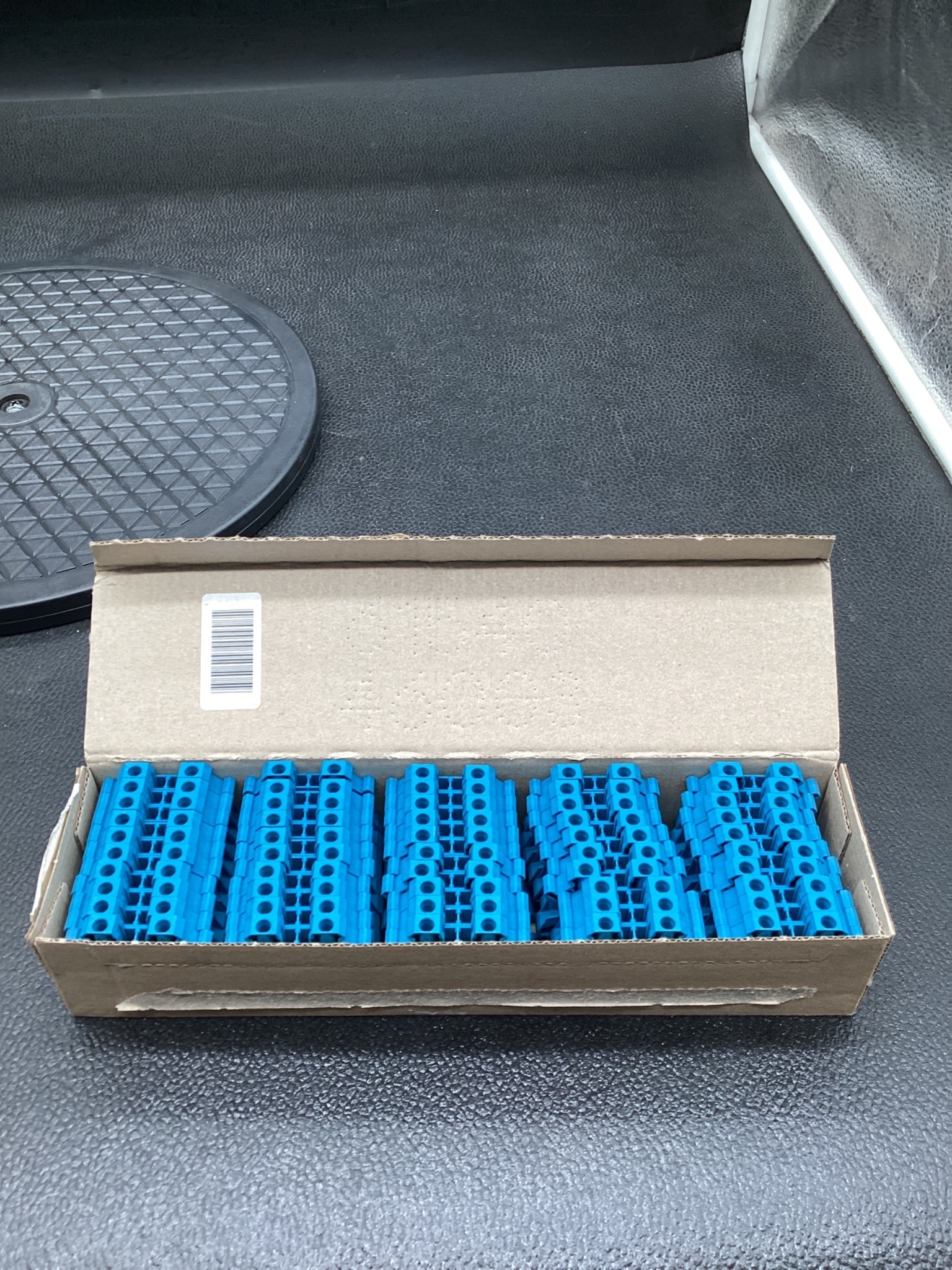 EATON XBUT4BU Blue Feed-Through Terminal Block (Box of 50) NEW 3
