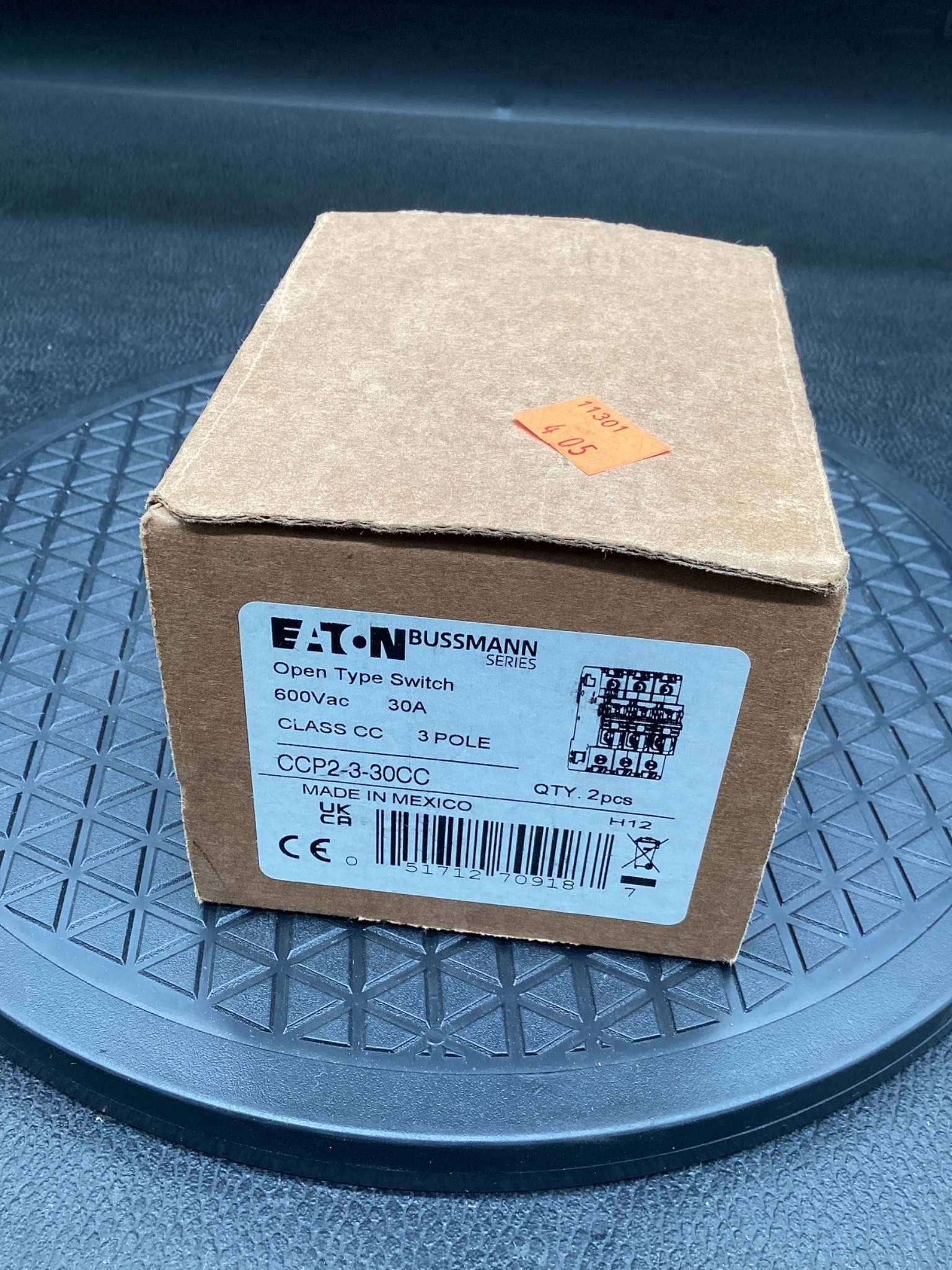 EATON BUSSMANN CCP2-3-30CC Class CC Fuse Switch 30A 3-Pole (Lot of 2) NEW 2