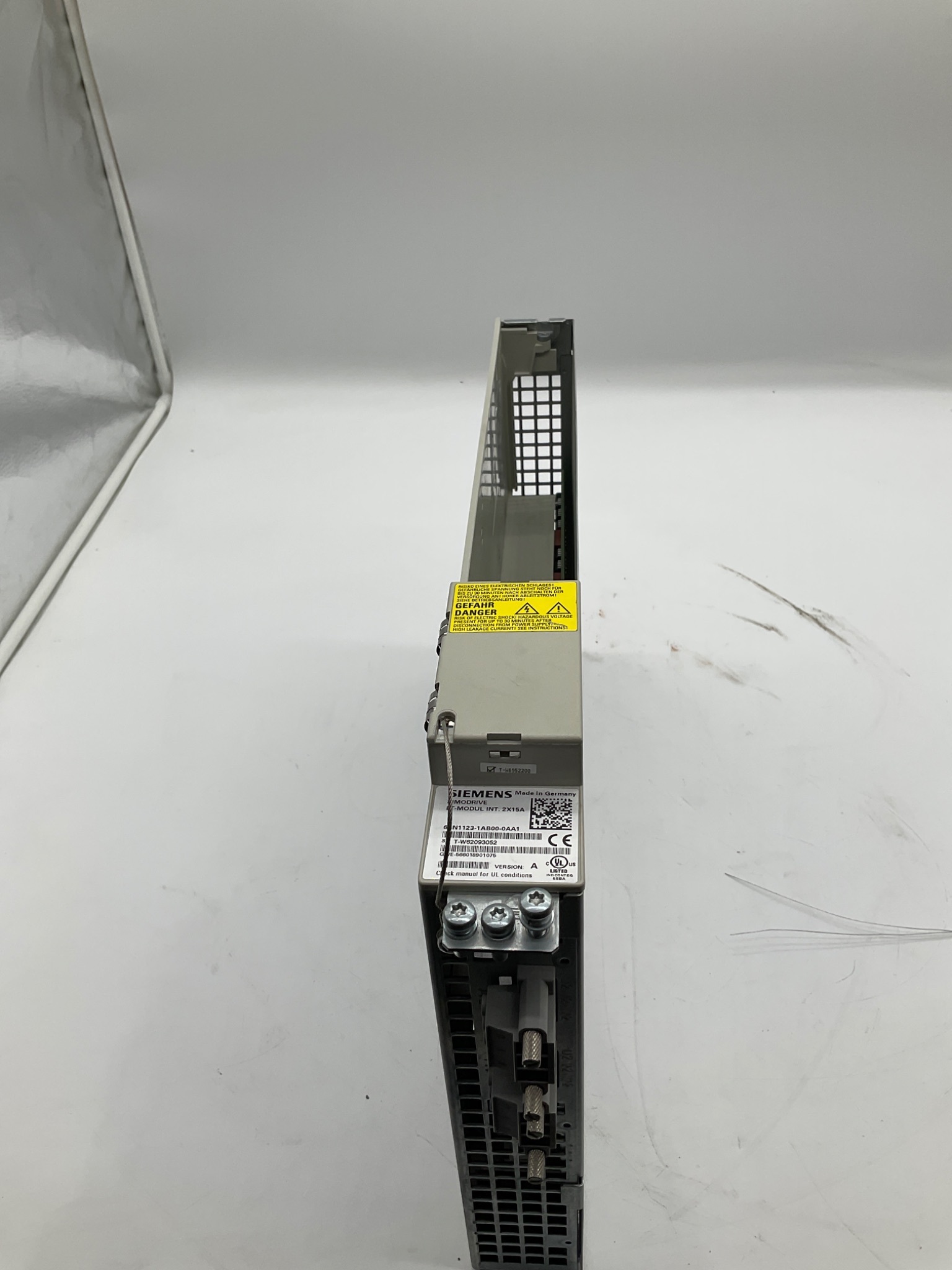 SIEMENS 6SN1123-1AB00-0AA1 SIMODRIVE LT Module 2x15A USED 0