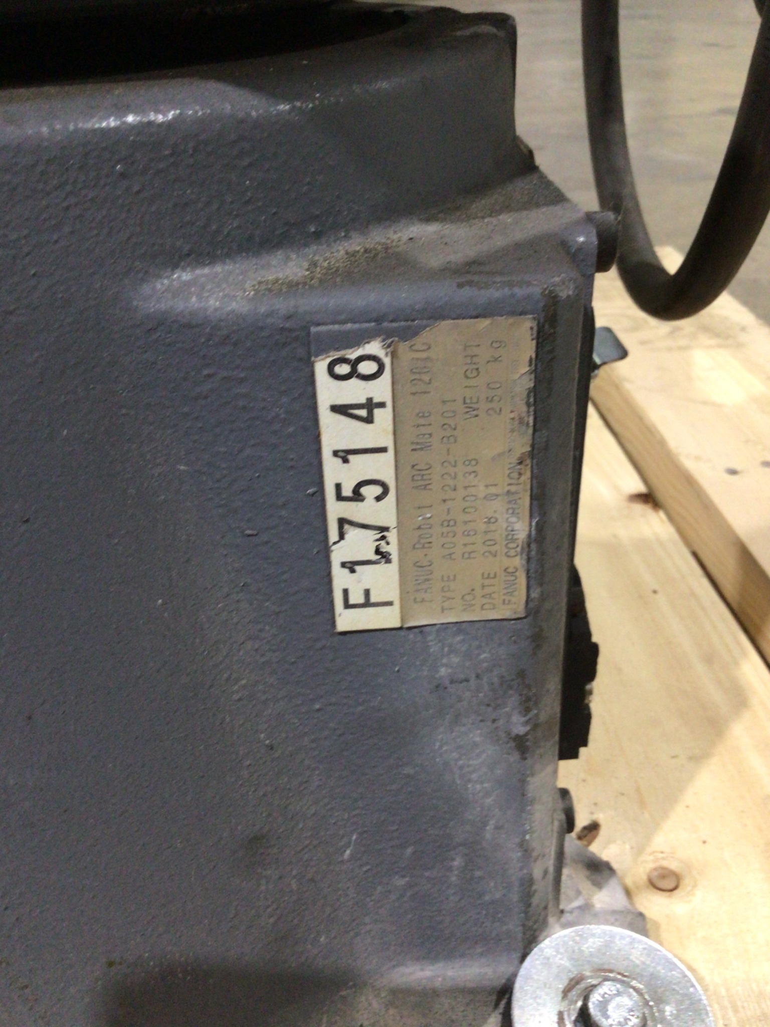 Fanuc ArcMate 120iC Complete with R‑30iA Controls & Lincoln Weld Component USED 4