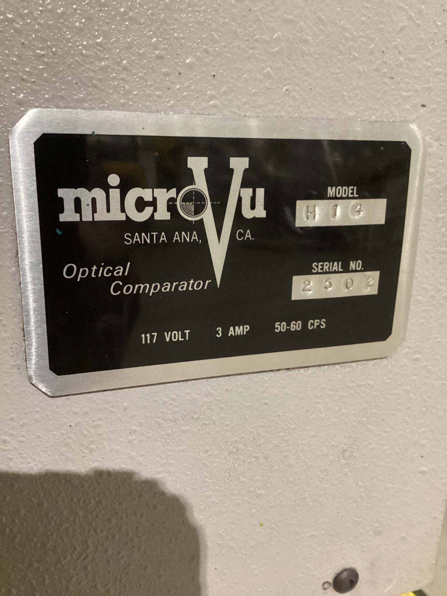 Micro-Vu H14 Optical Comparator w/ IQ16 Metrology Computer USED 1