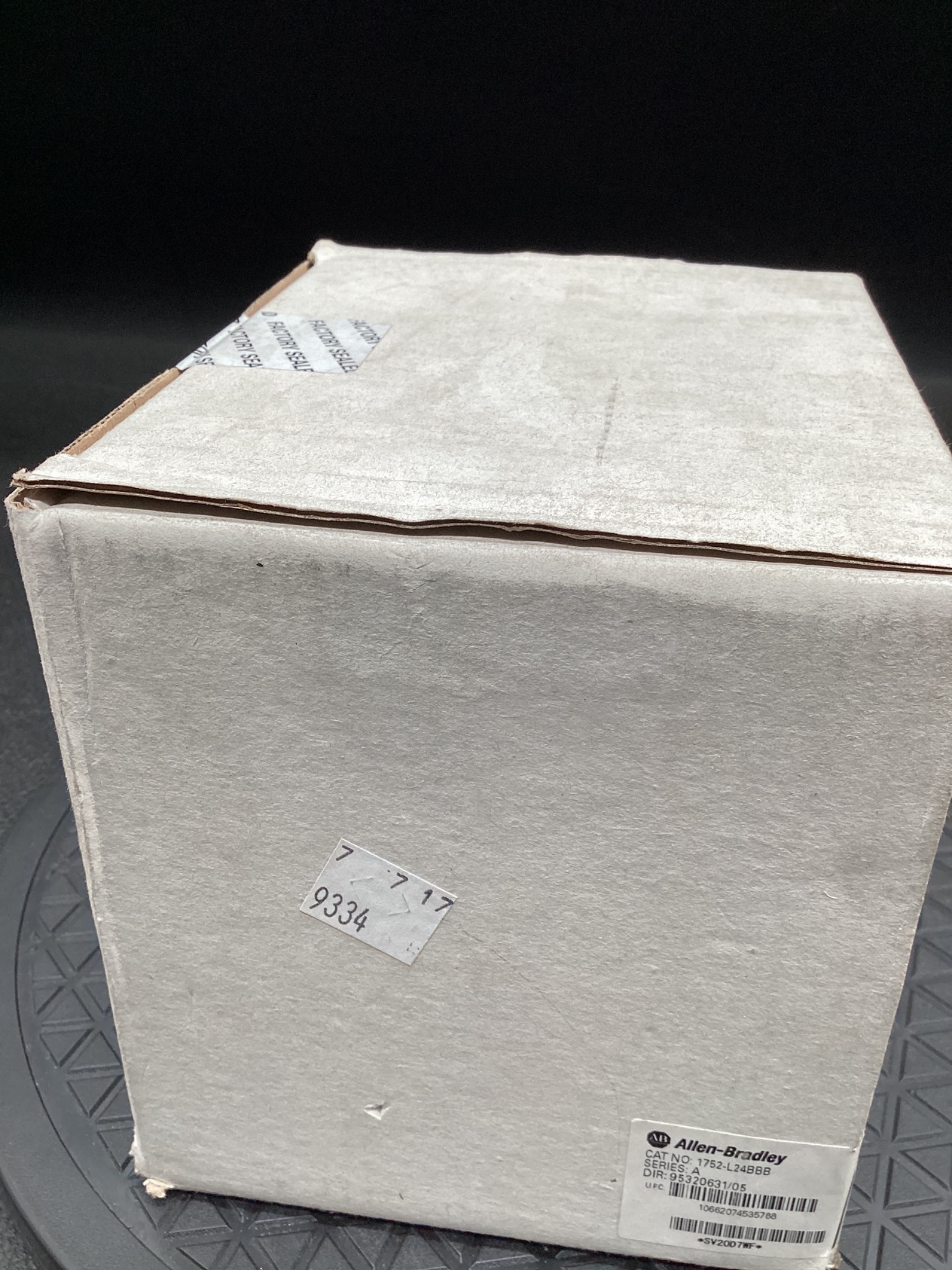ALLEN-BRADLEY 1752-L24BBB SmartGuard 600 Safety Controller NEW 2