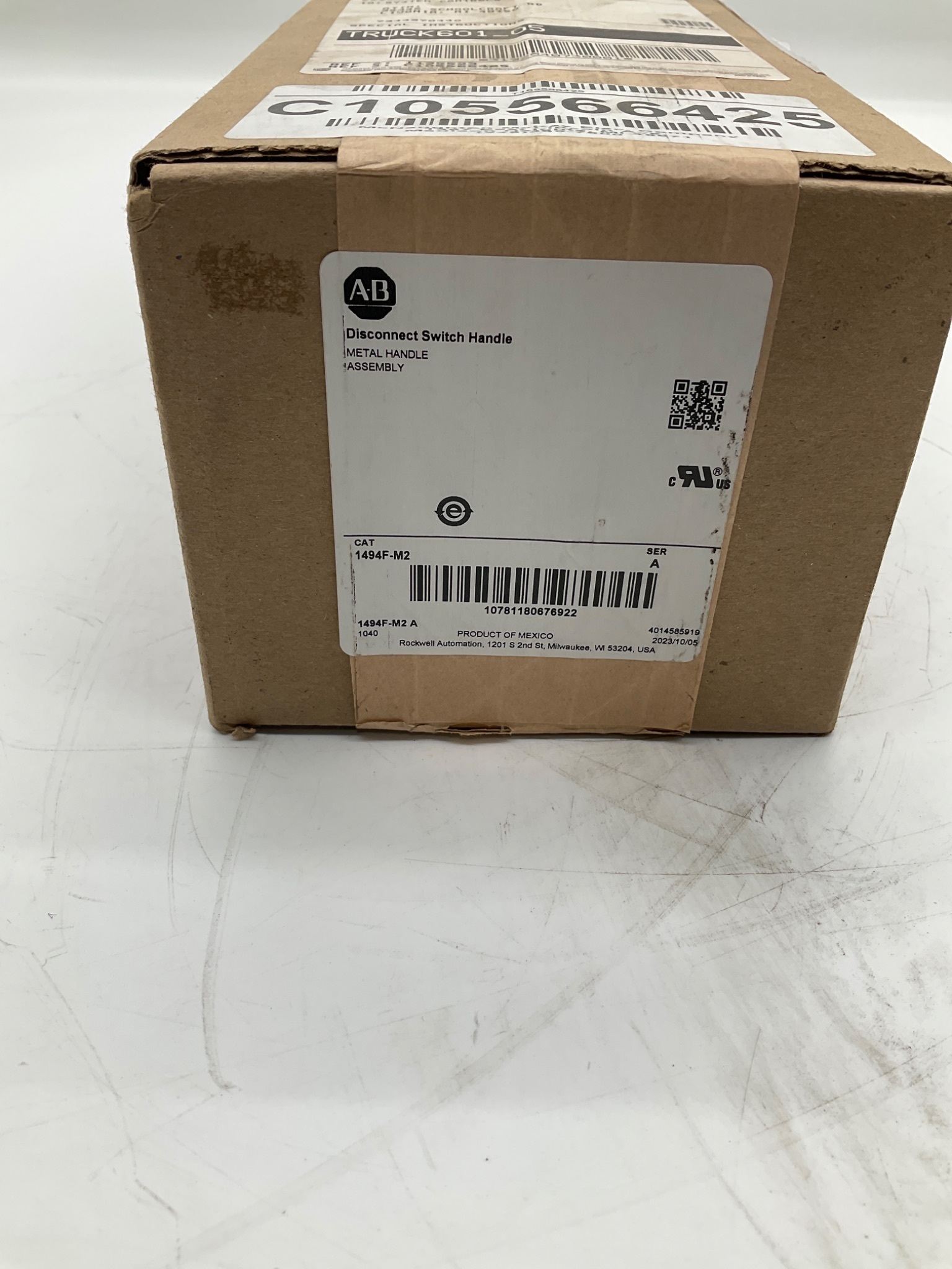 ALLEN-BRADLEY 1494F-M2 Metal Disconnect Switch Handle NEW 2