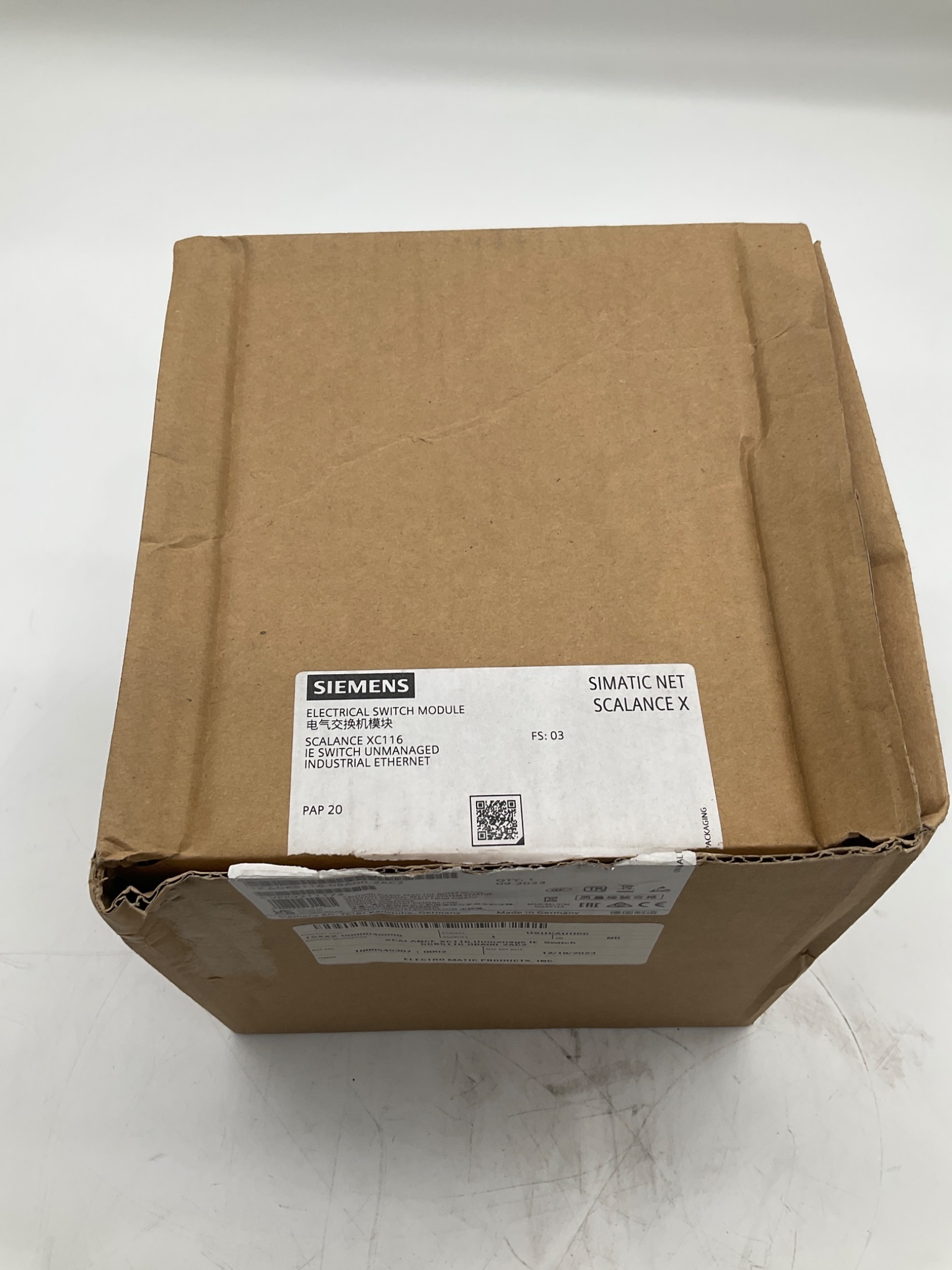 SIEMENS 6GK5116-0BA00-2AC2 SCALANCE XC116 Unmanaged Ethernet Switch NEW 0