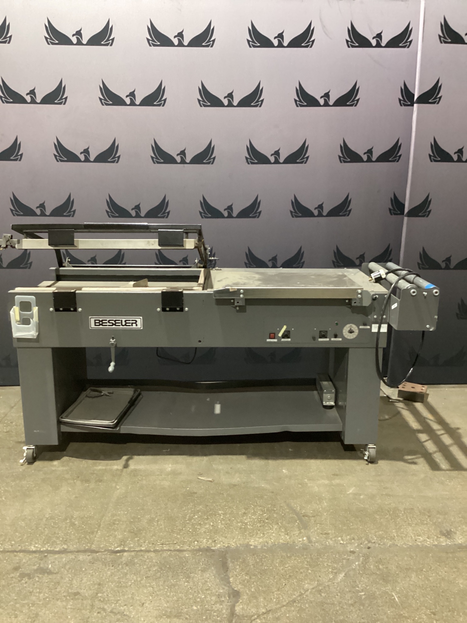 BESELER 3520-MTB-II Manual L-Bar Shrink Packaging System USED 0