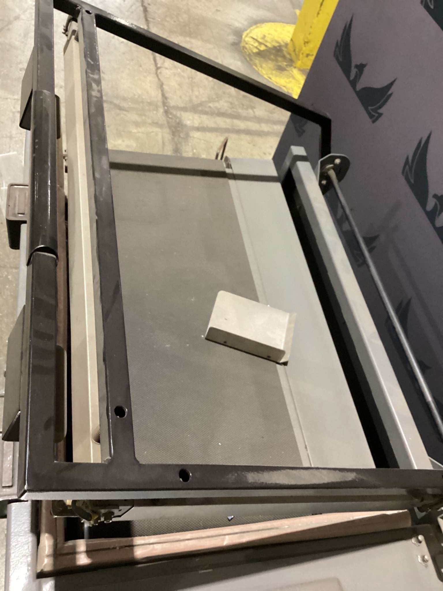 BESELER 3520-MTB-II Manual L-Bar Shrink Packaging System USED 5