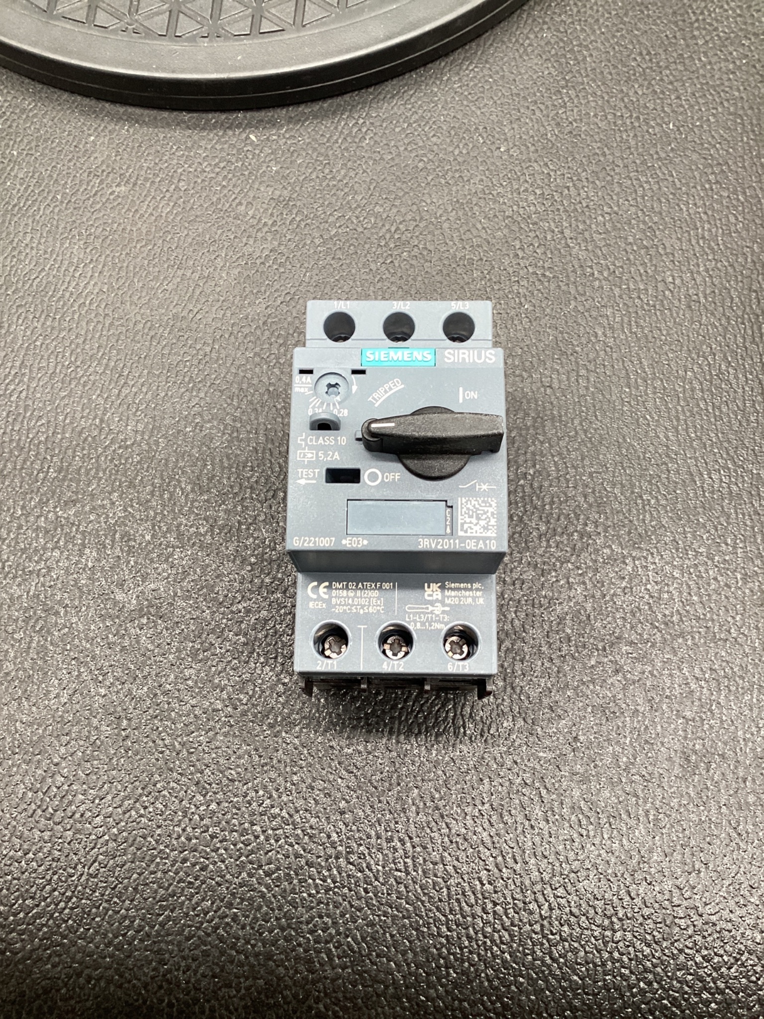 SIEMENS 3RV2011-0EA10 SIRIUS Motor Protection Circuit Breaker NEW 3