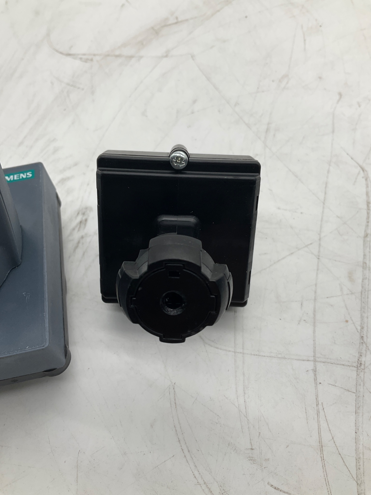 SIEMENS 3VA9277-0FK21 Door Mounted Rotary Operator NEW 3