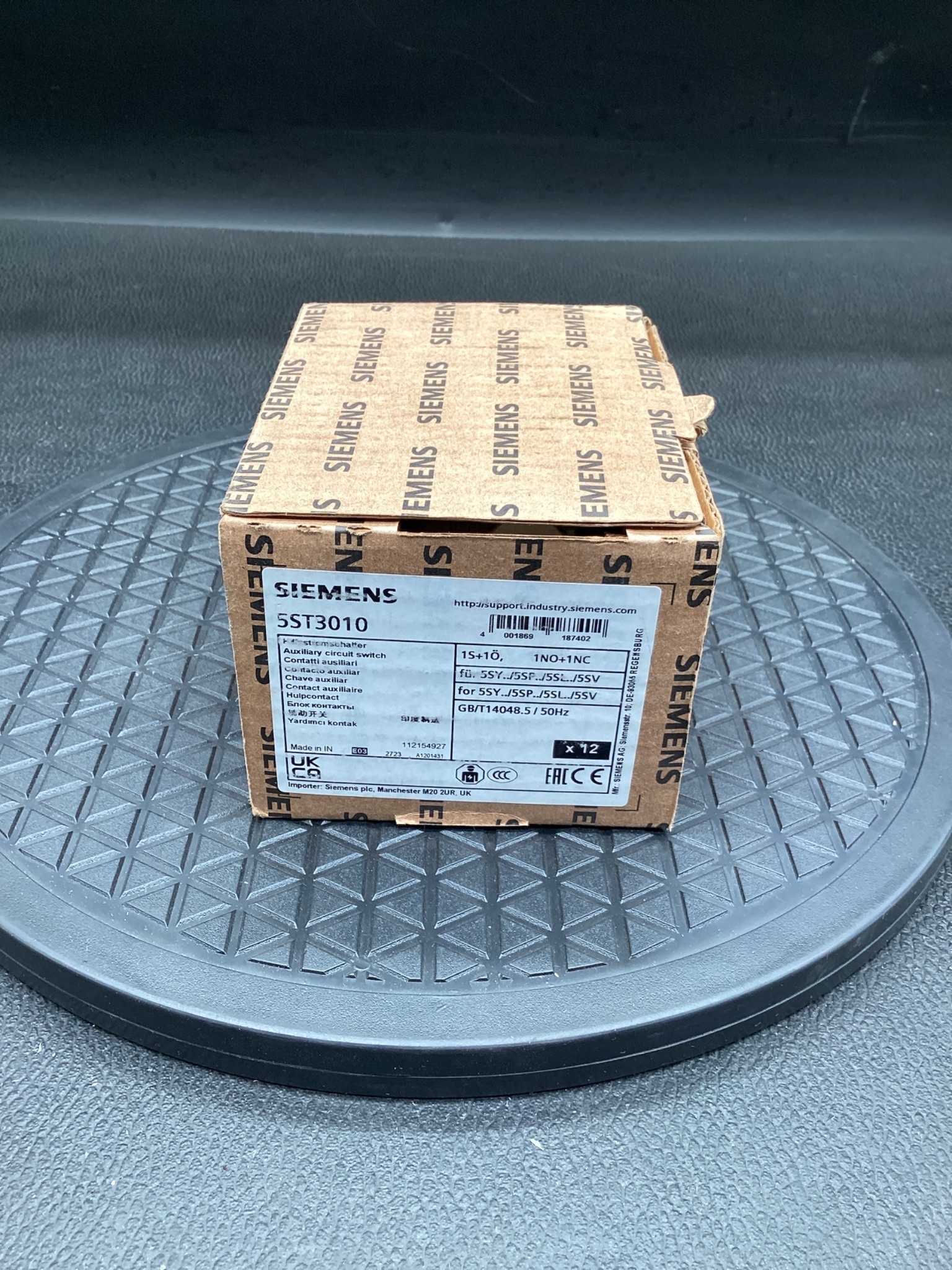 SIEMENS 5ST3010 Auxiliary Circuit Switch (Box of 12) NEW 1