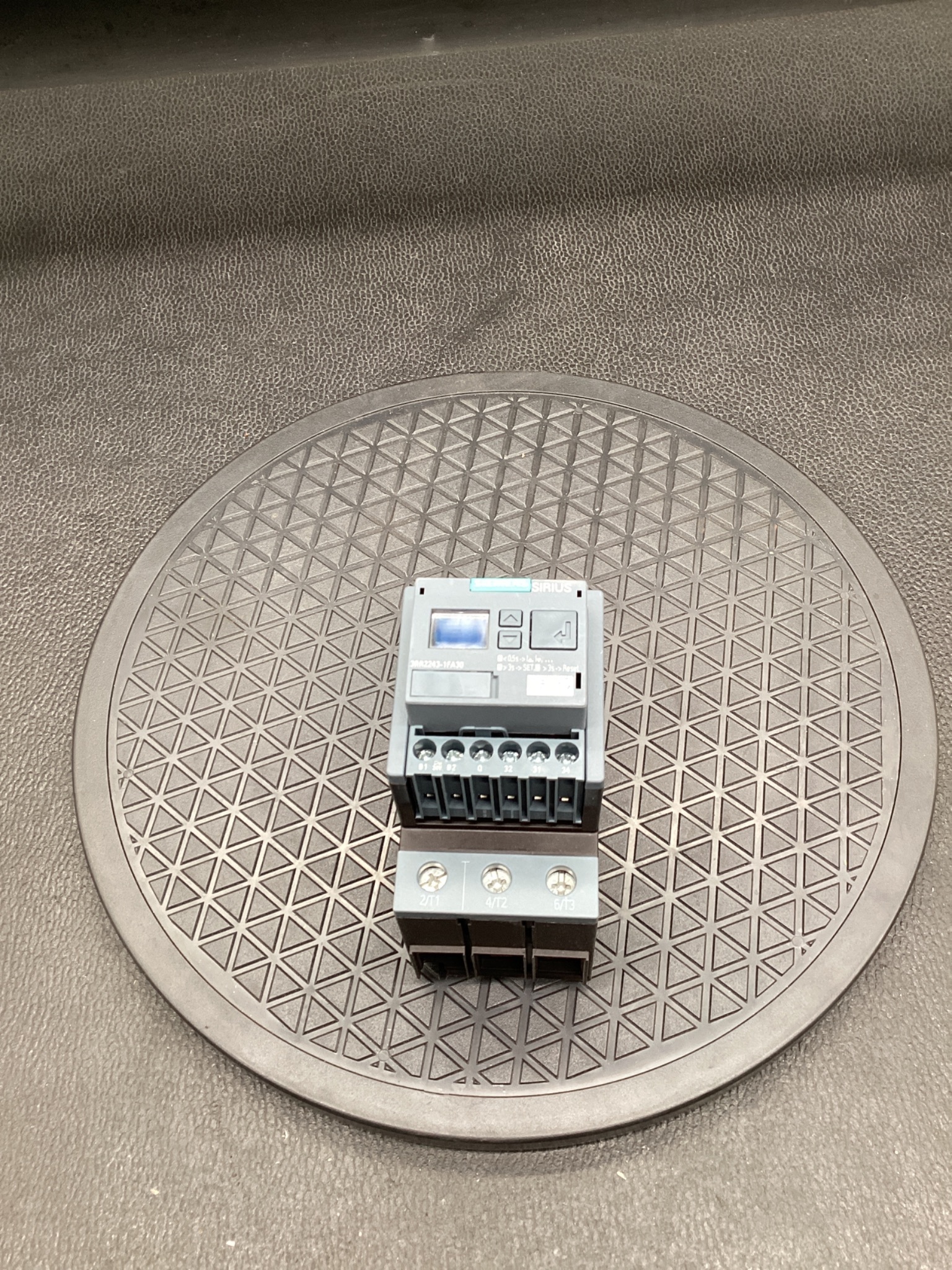 SIEMENS 3RR2243-1FA30 SIRIUS Current Monitoring Relay NEW 2