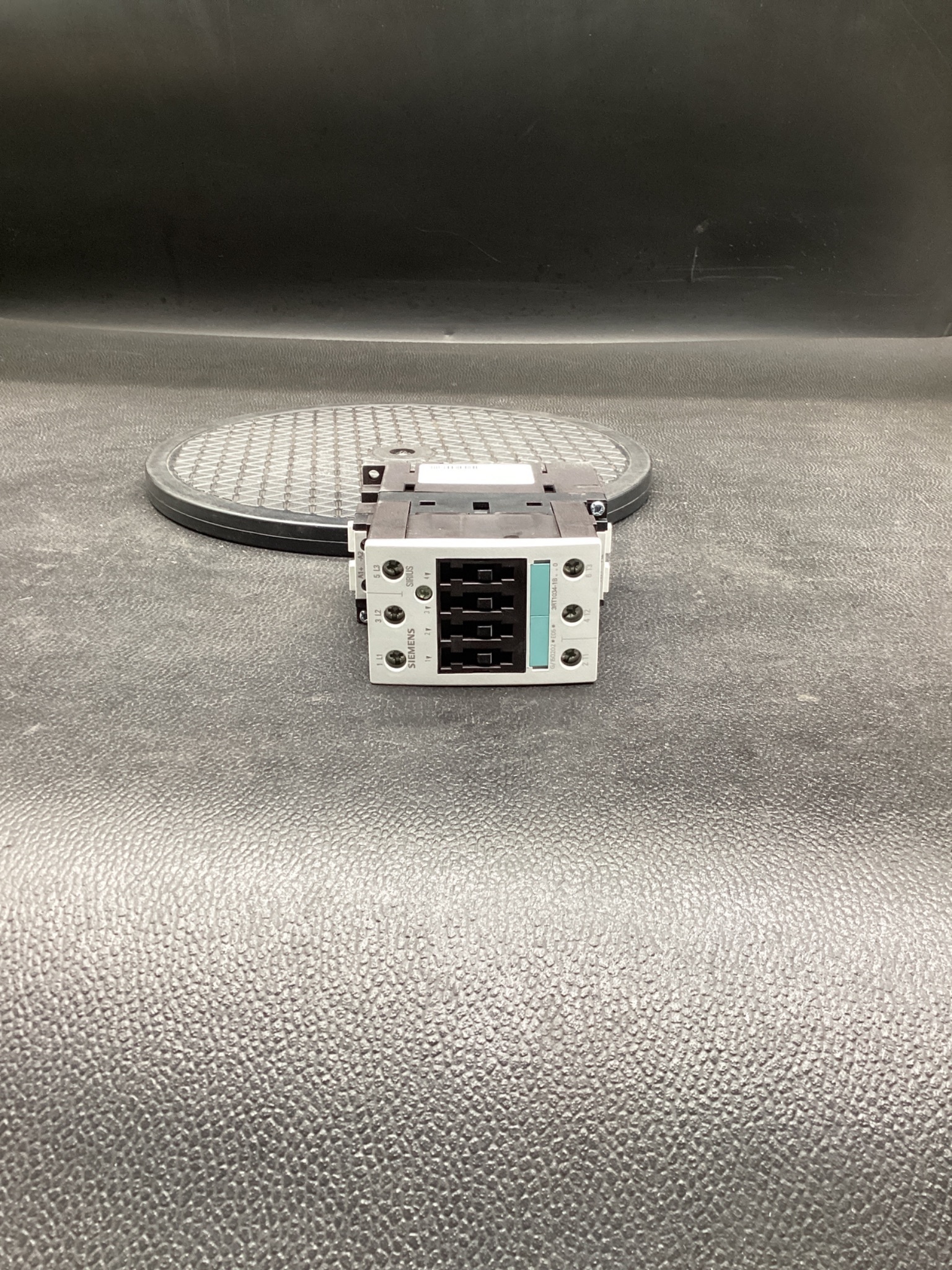 SIEMENS 3RT1034-1BB40 SIRIUS Contactor NEW 3