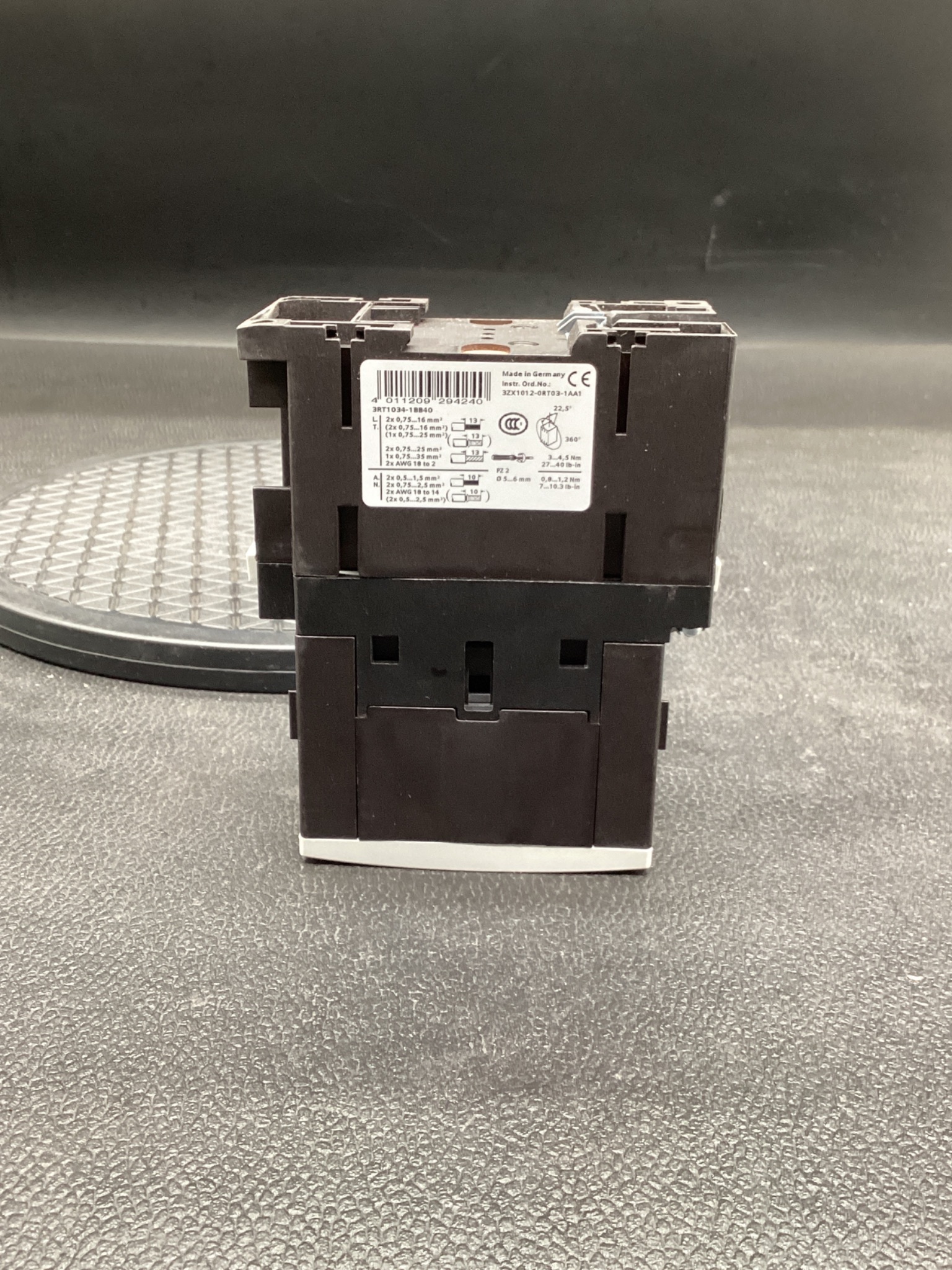 SIEMENS 3RT1034-1BB40 SIRIUS Contactor NEW 4