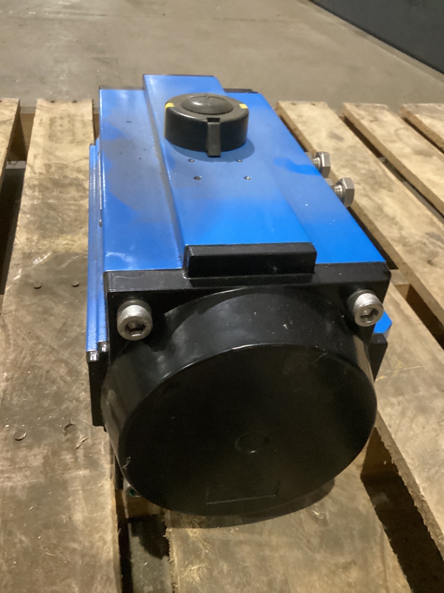 ROTEX ECV2-135SR Pneumatic Rotary Actuator NEW 1