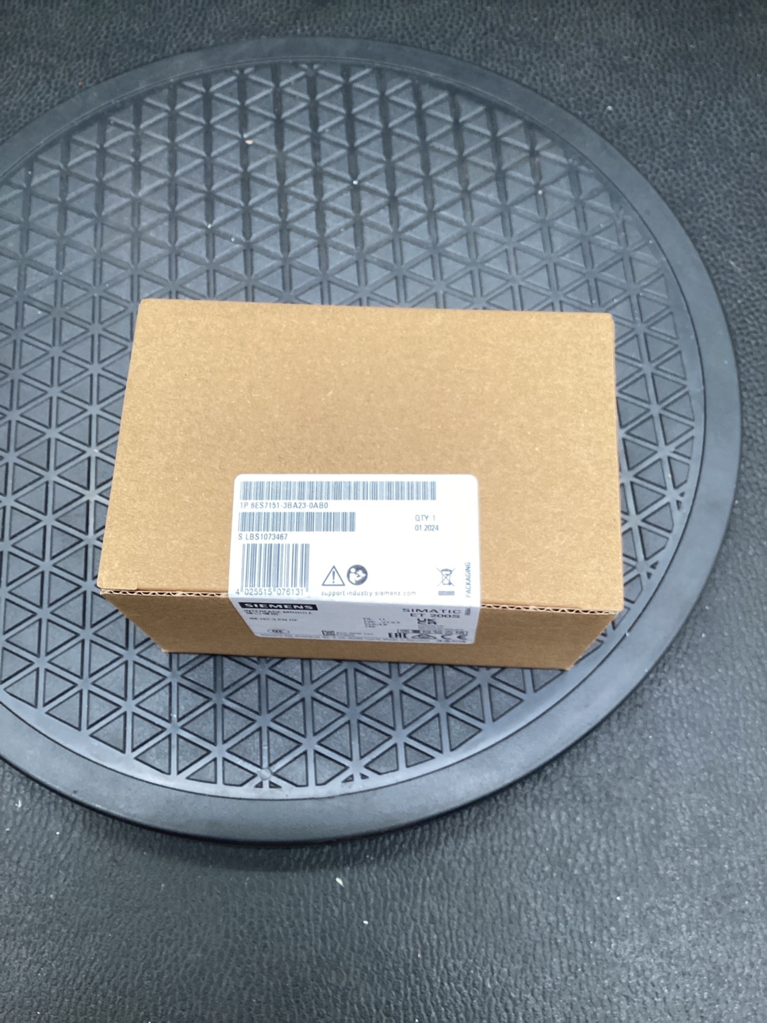 SIEMENS 6ES7151-3BA23-0AB0 SIMATIC ET 200S Interface Module NEW 1