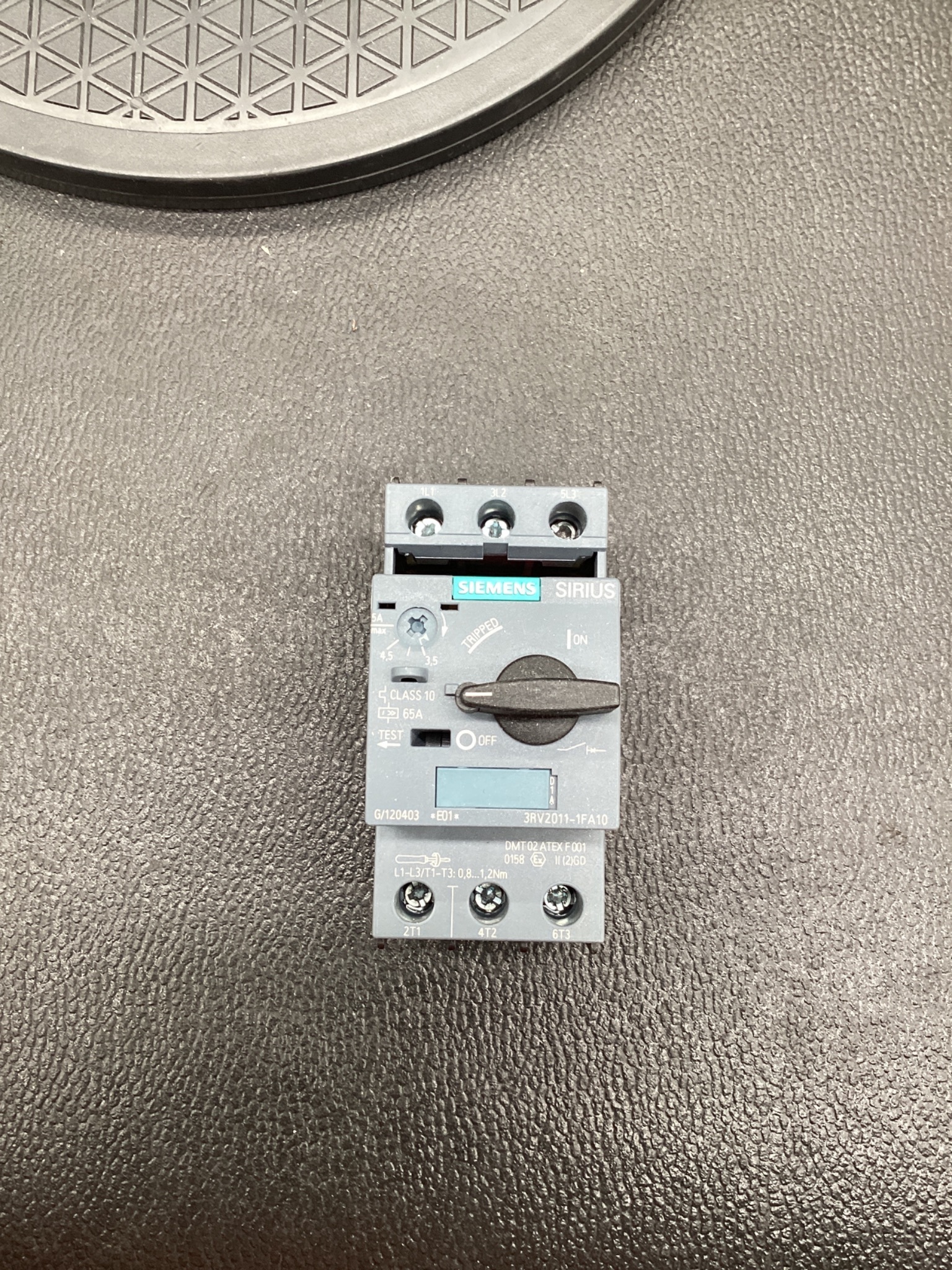 SIEMENS 3RV2011-0EA10 SIRIUS Motor Protection Circuit Breaker NEW 2