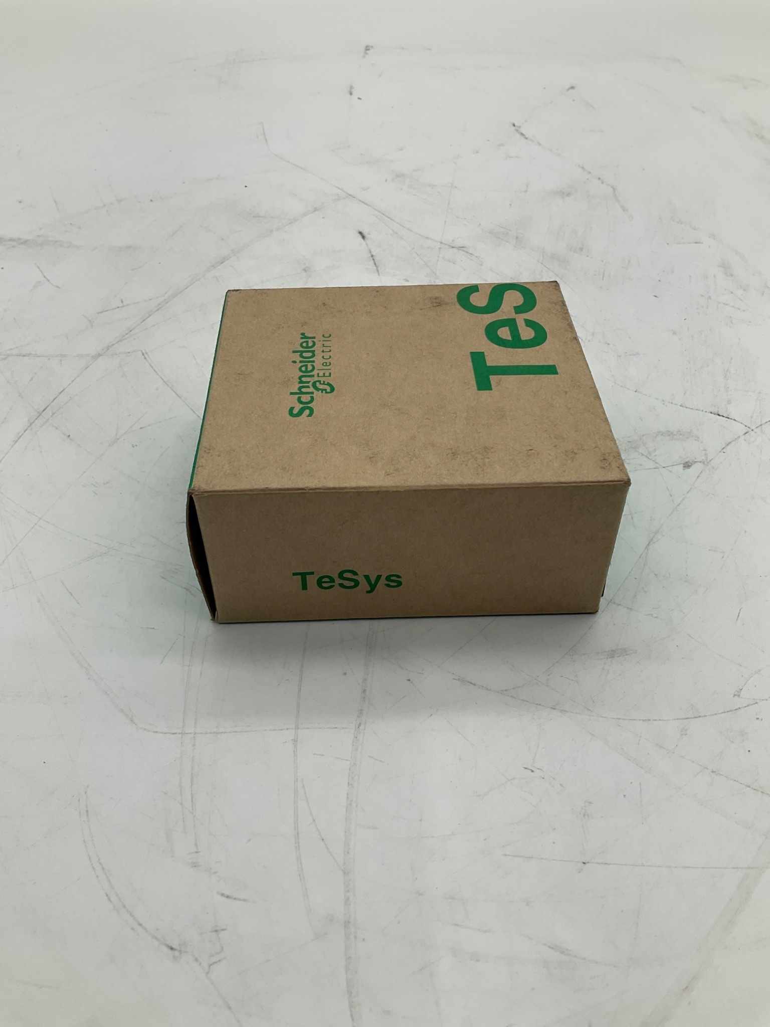 SCHNEIDER ELECTRIC GV2P10 TeSys Power Motor Circuit Breaker NEW 3