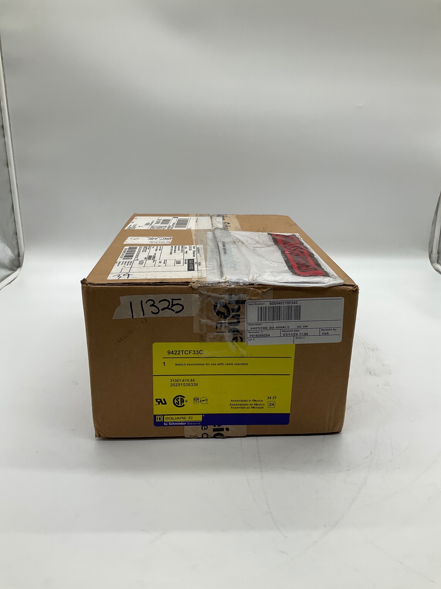 SQUARE D 9422TCF33C Type T Flange Mounted Disconnect Switch NEW 0