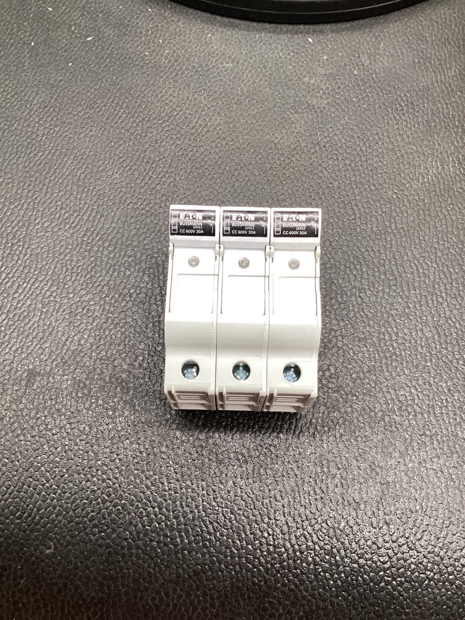EATON BUSSMANN CHCC3DIU Class CC Fuse Holder 3 Pole 30A (3 pcs) NEW 3