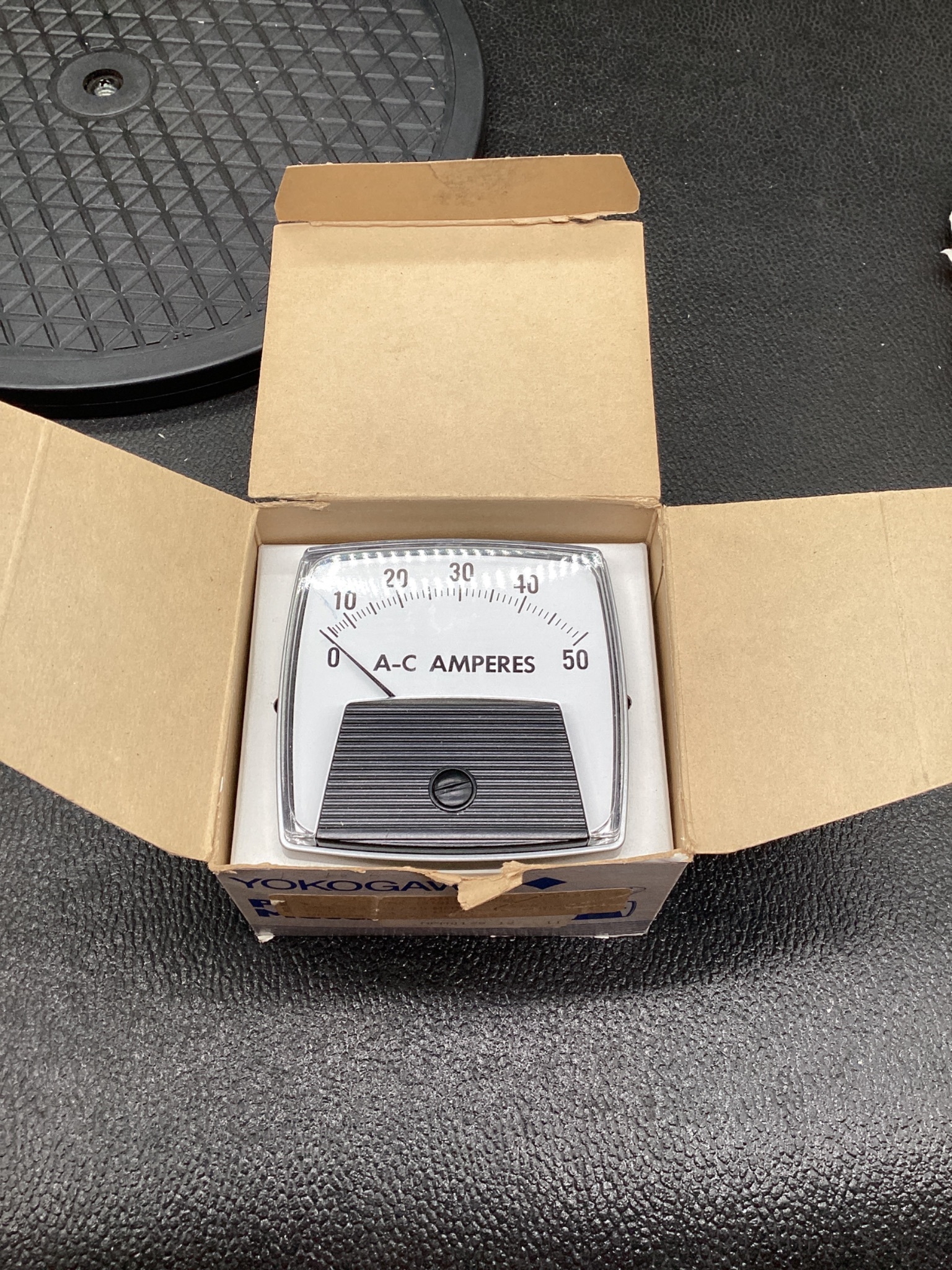 YOKOGAWA 250 AC Ammeter 0-50A Panel Meter NEW 1