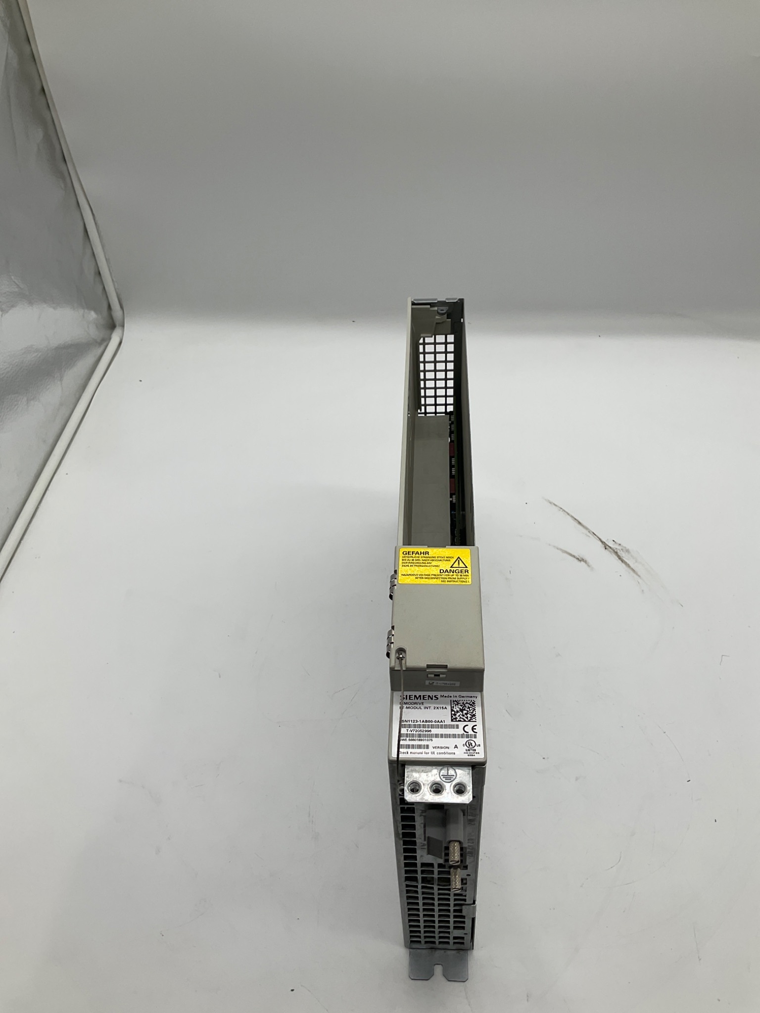 SIEMENS 6SN1123-1AB00-0AA1 SIMODRIVE LT Module INT. 2x15A USED 0
