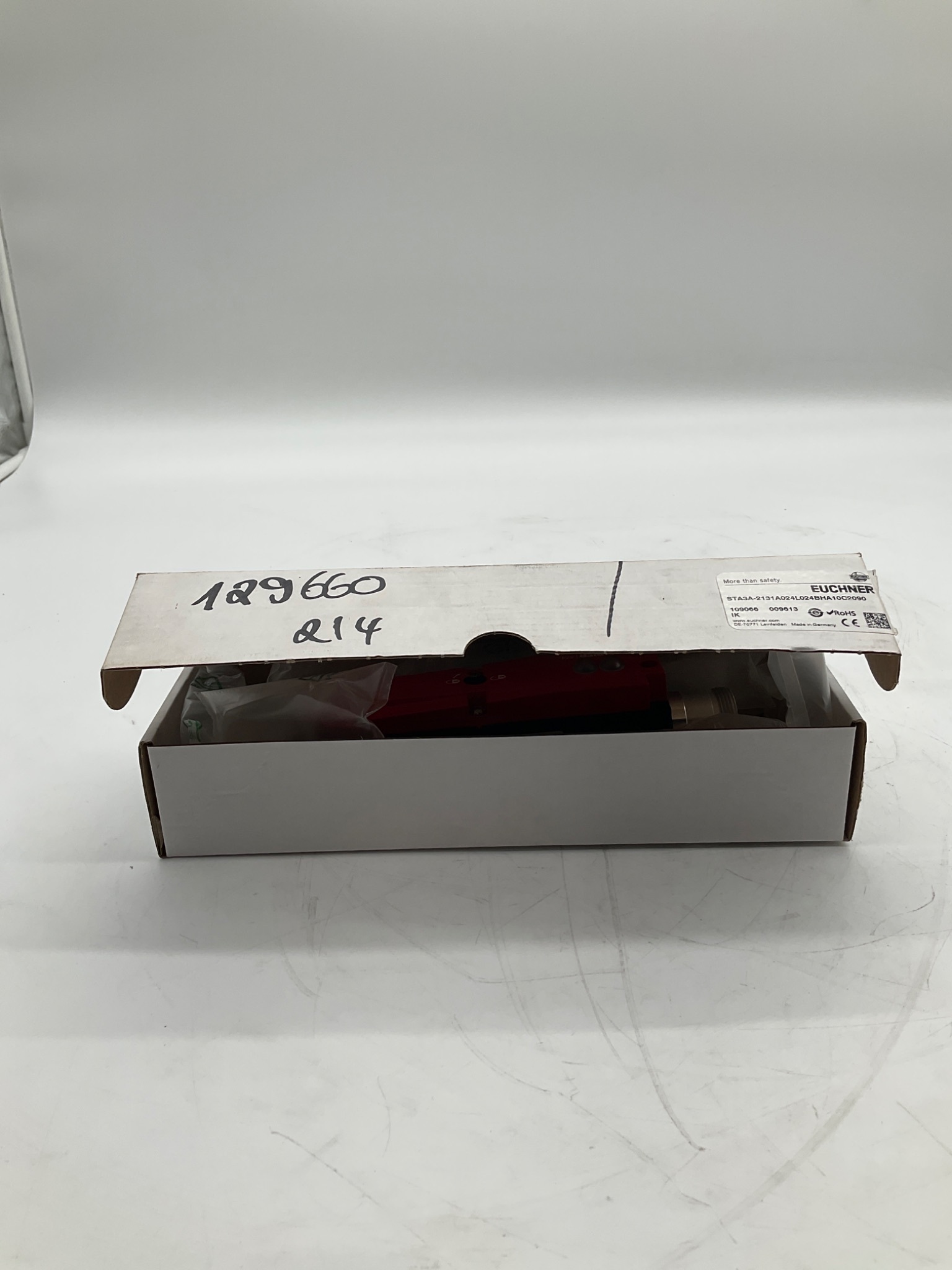 EUCHNER STA3A-2131A024L024BHA10C2090 Safety Switch NEW 4