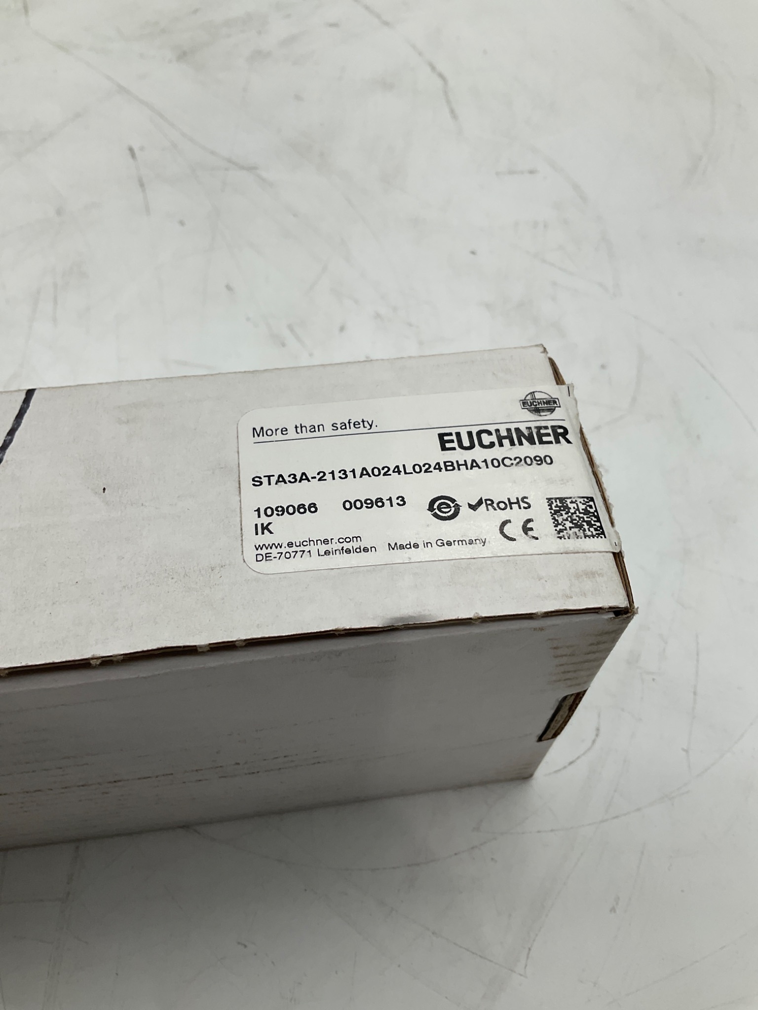 EUCHNER STA3A-2131A024L024BHA10C2090 Safety Switch NEW 6
