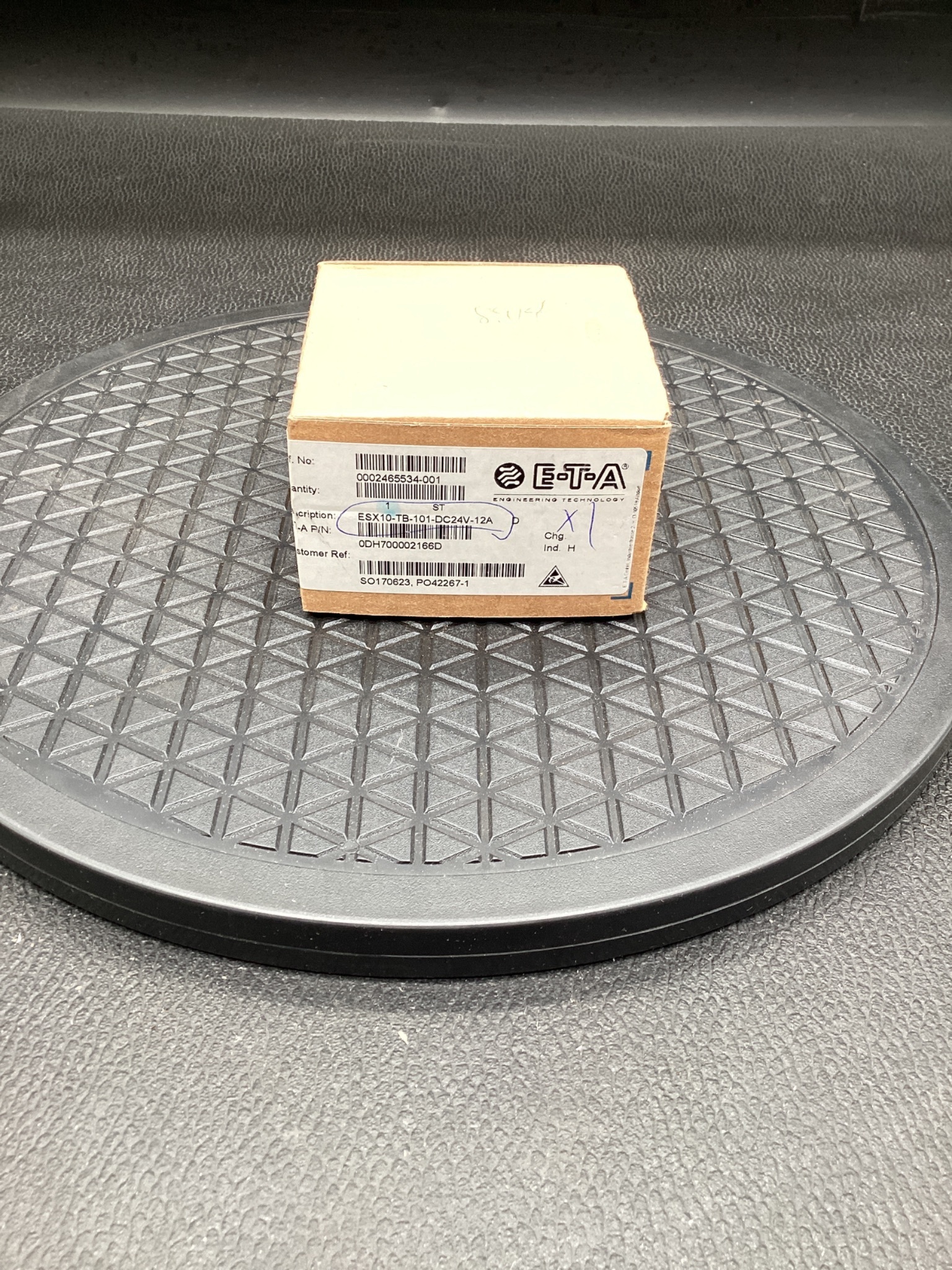 E-T-A ESX10-TB-101-DC24V-12A Electronic Circuit Protector NEW 0