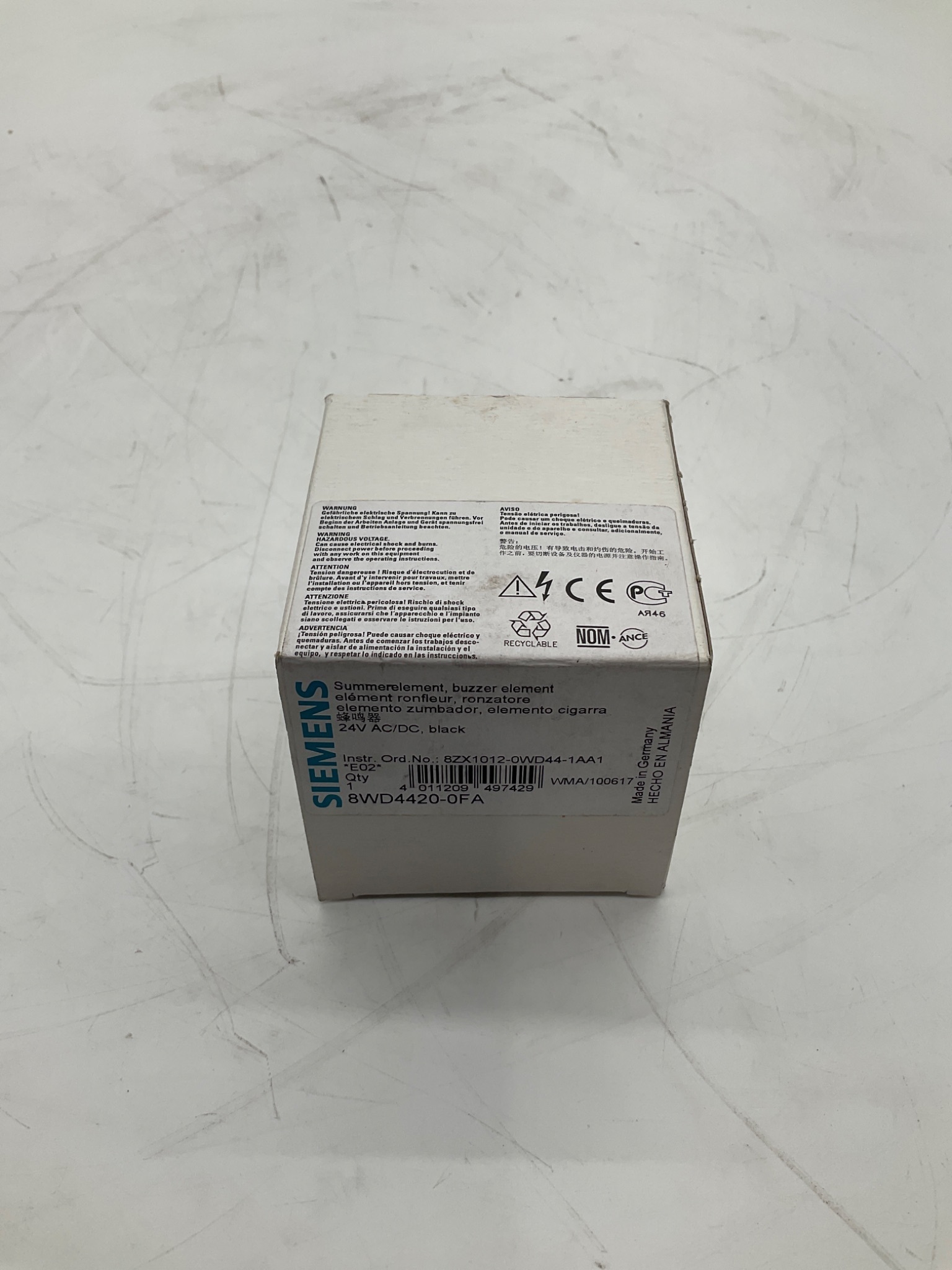 SIEMENS 8WD4420-0FA SIRIUS Buzzer Element Black 24V AC/DC NEW 3