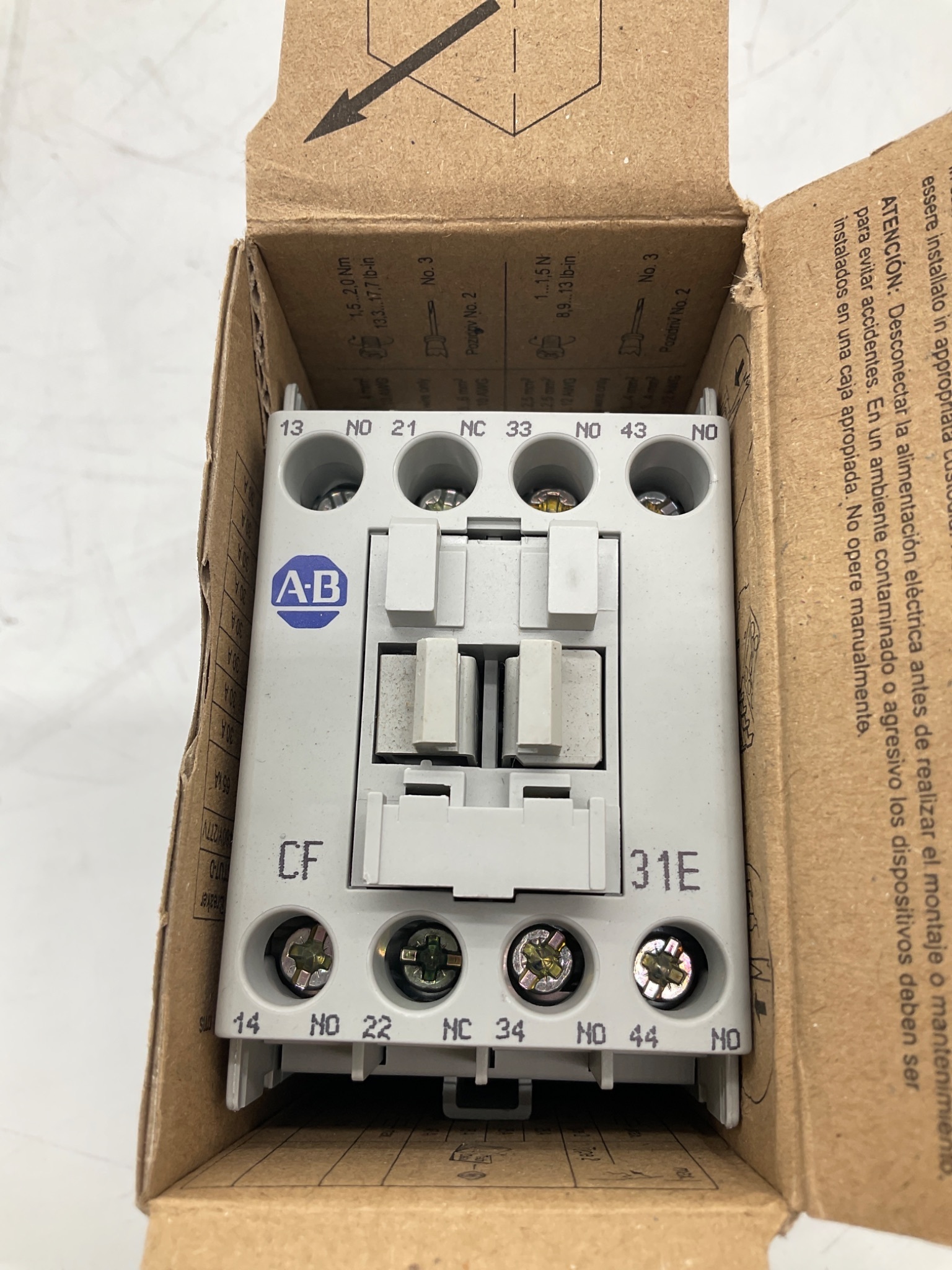 ALLEN-BRADLEY 700-CF310D Control Relay NEW 4
