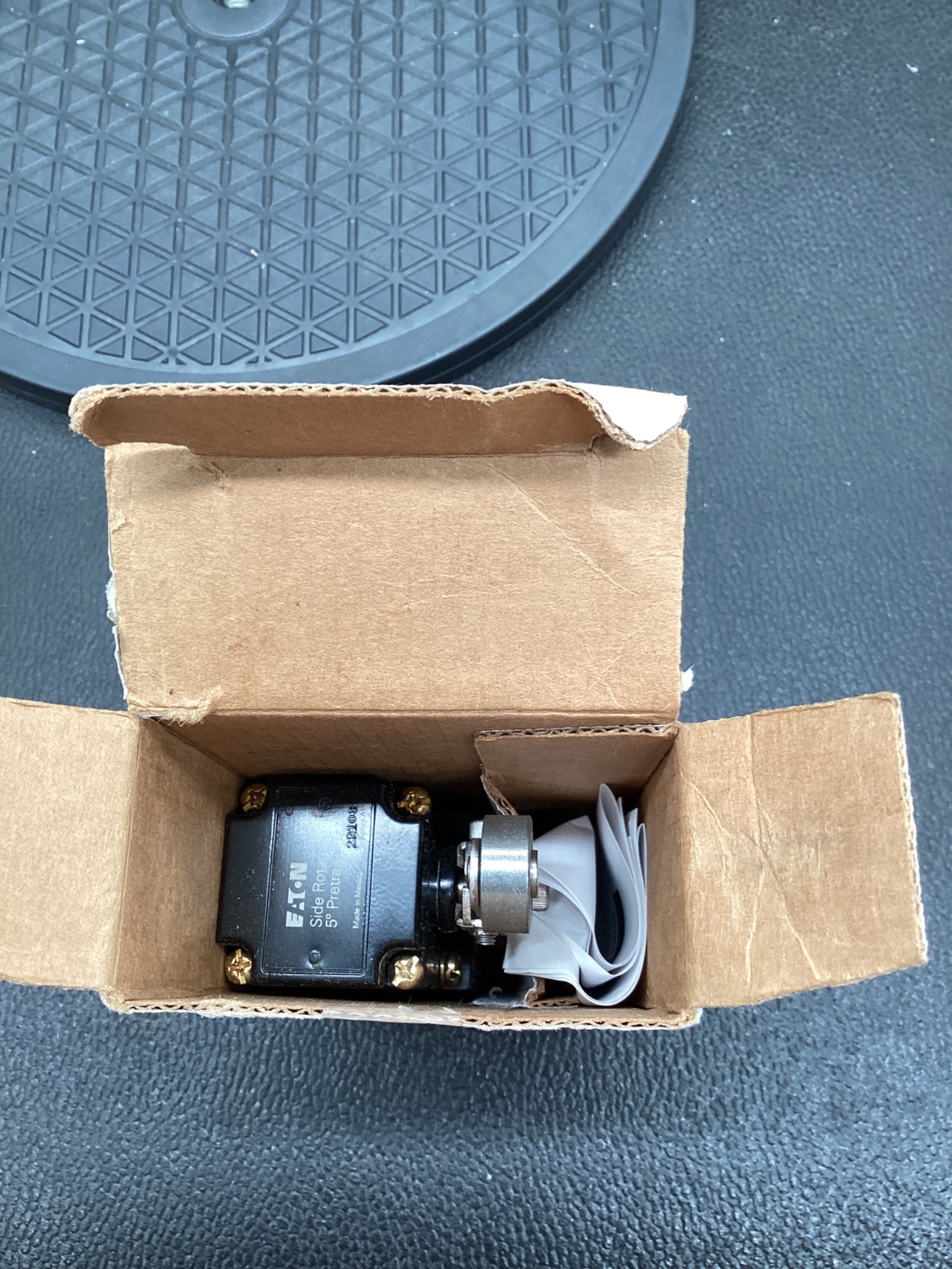EATON F25BSRL355 Side Rotary Limit Switch NEW 4