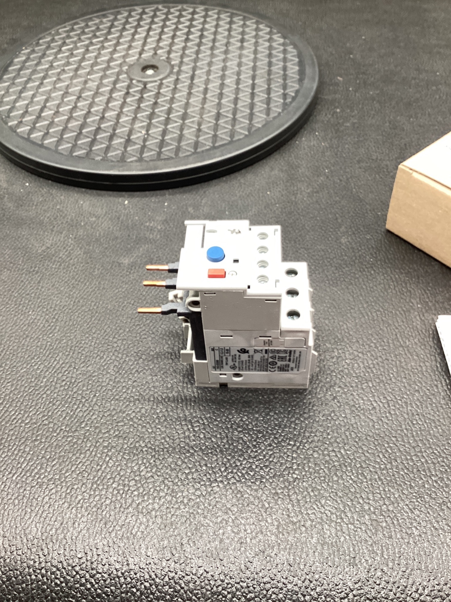 ALLEN-BRADLEY 193-EEBB E1 Plus Electronic Overload Relay NEW 3