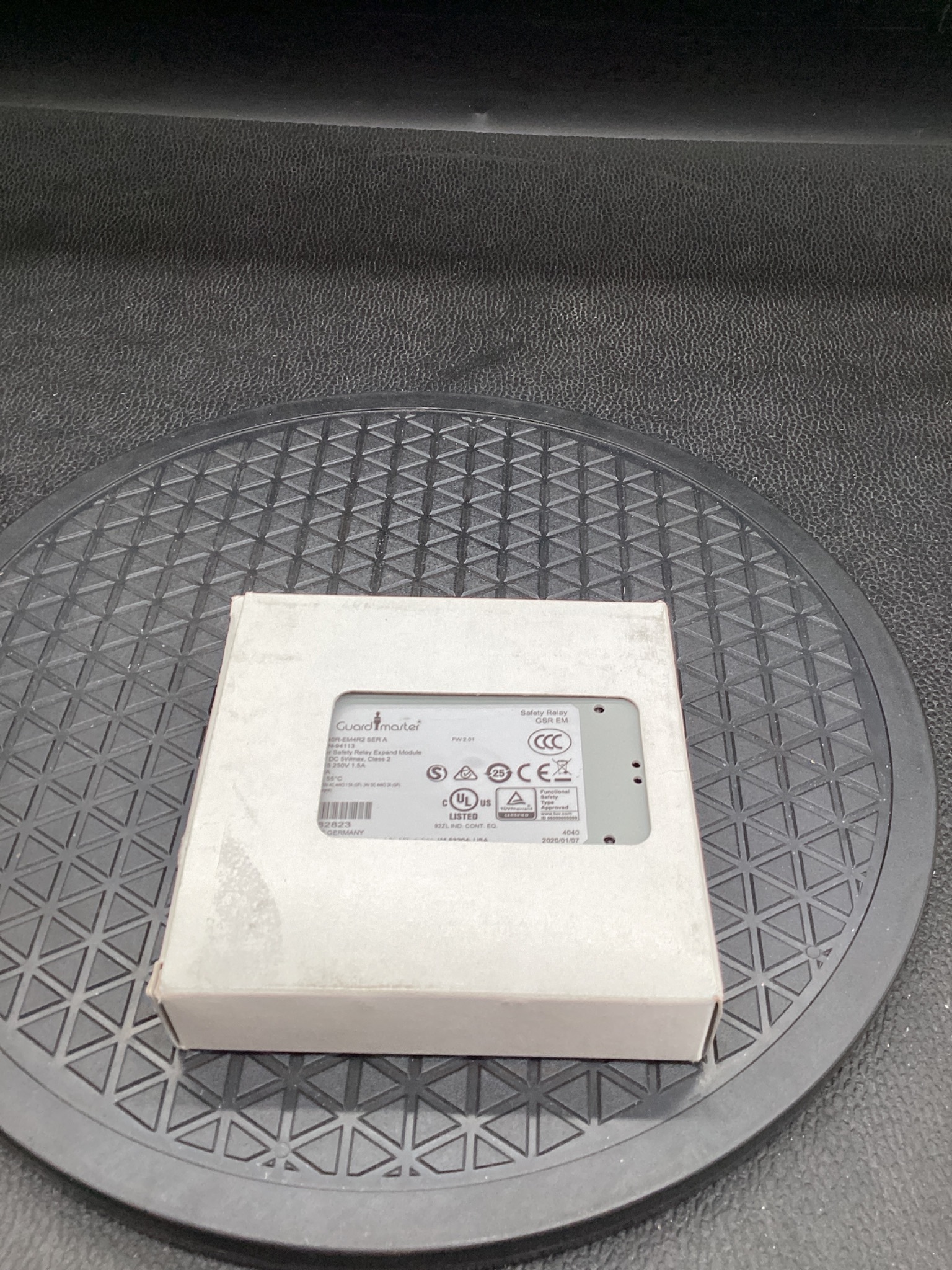 ALLEN-BRADLEY 440R-EM4R2 Guardmaster GSR EM Safety Relay Expansion Module NEW 1