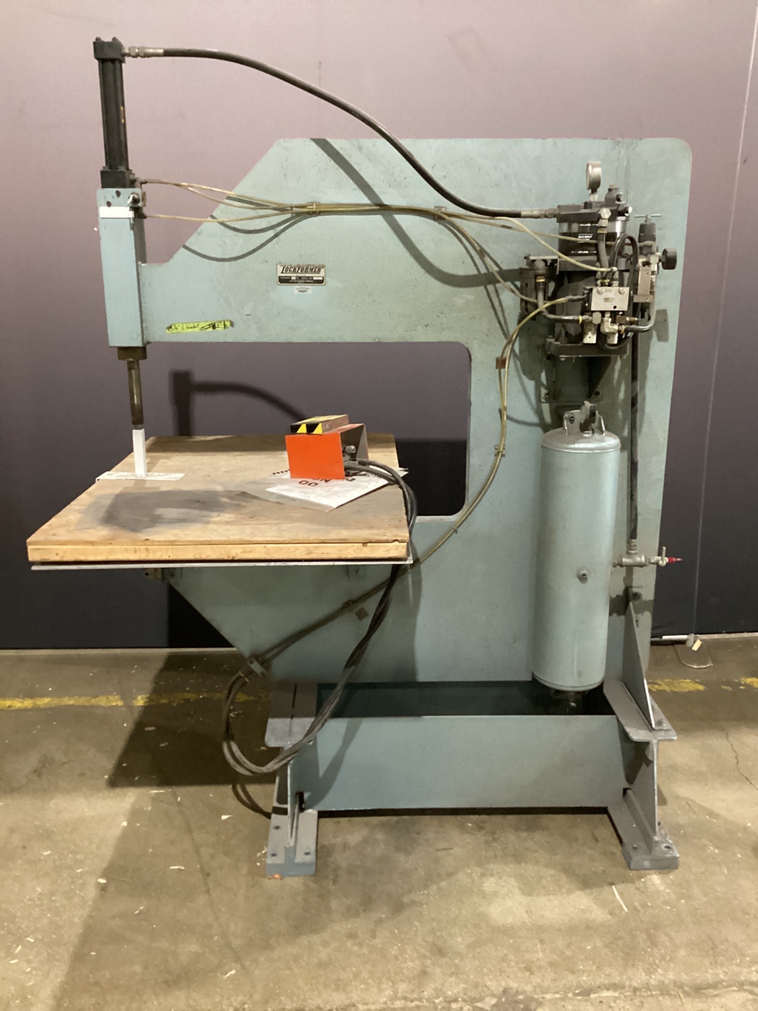 LOCKFORMER LETTER LOK SIGMA I Deep Throat Pneumatic Press USED 0