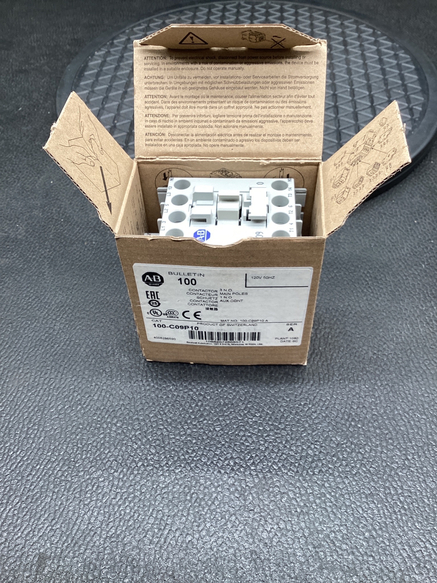ALLEN-BRADLEY 100-C09P10 IEC Contactor NEW 4