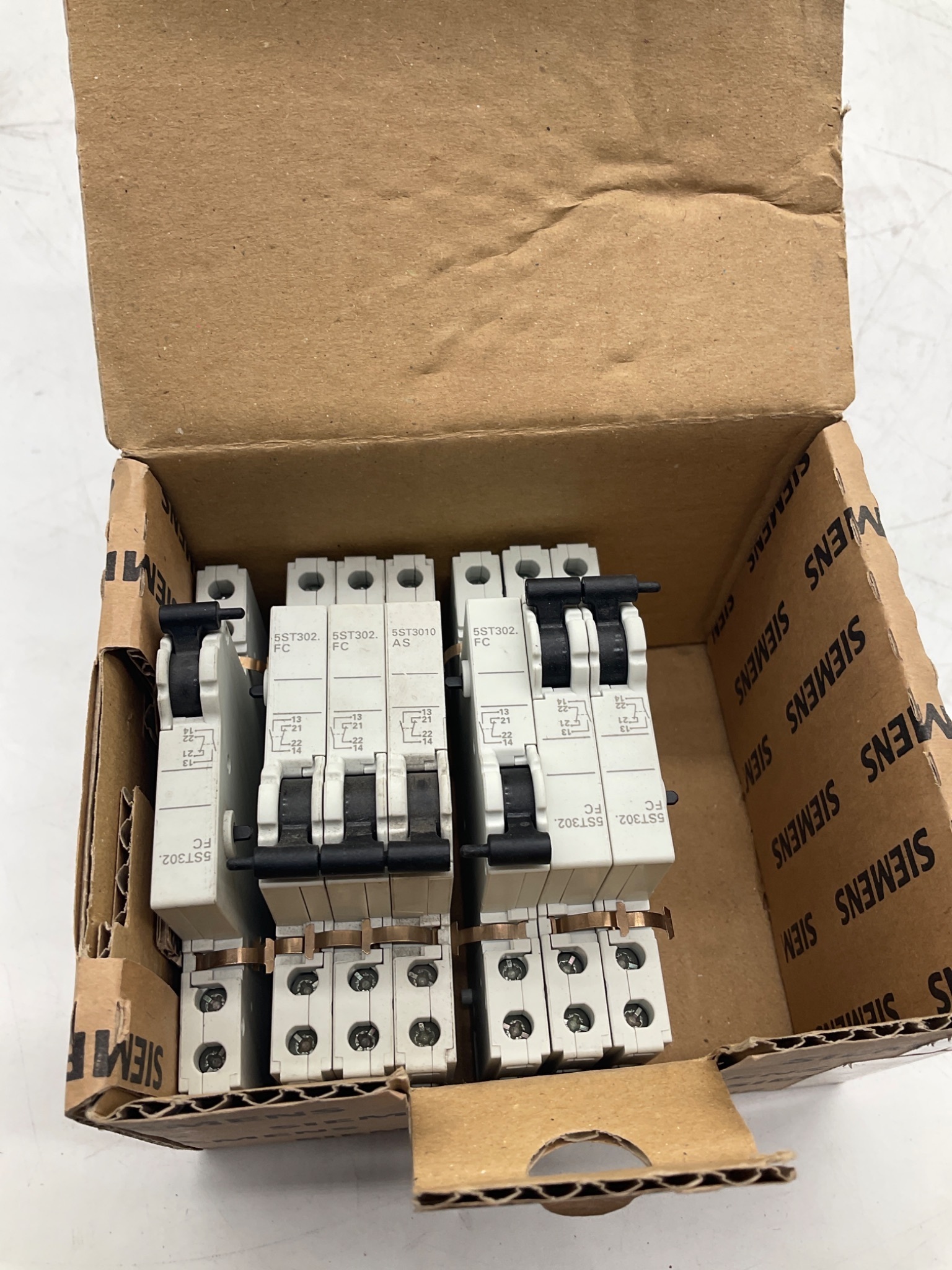 SIEMENS 5ST3020 Fault Signal Contact FC 1NC+1NO (Lot of 7) NEW 2