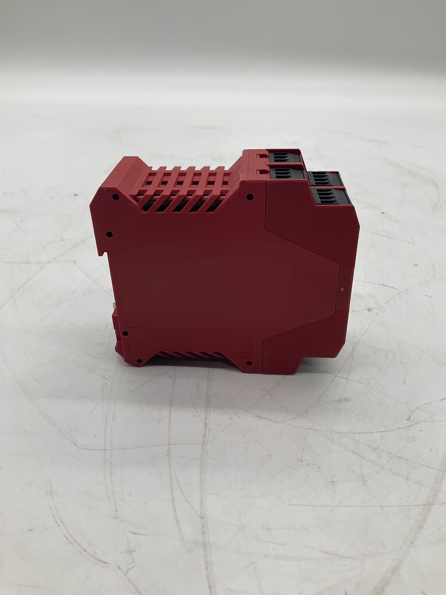 ALLEN-BRADLEY MSR211P Guardmaster Safety Relay USED 2