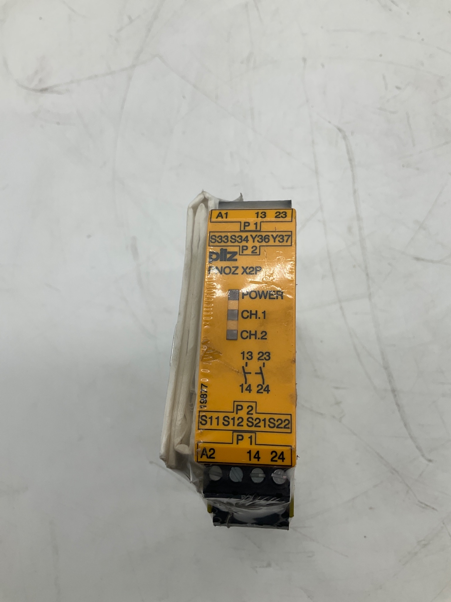 PILZ 777303 PNOZ X2P Safety Relay 24VAC/DC 2 N/O NEW 1