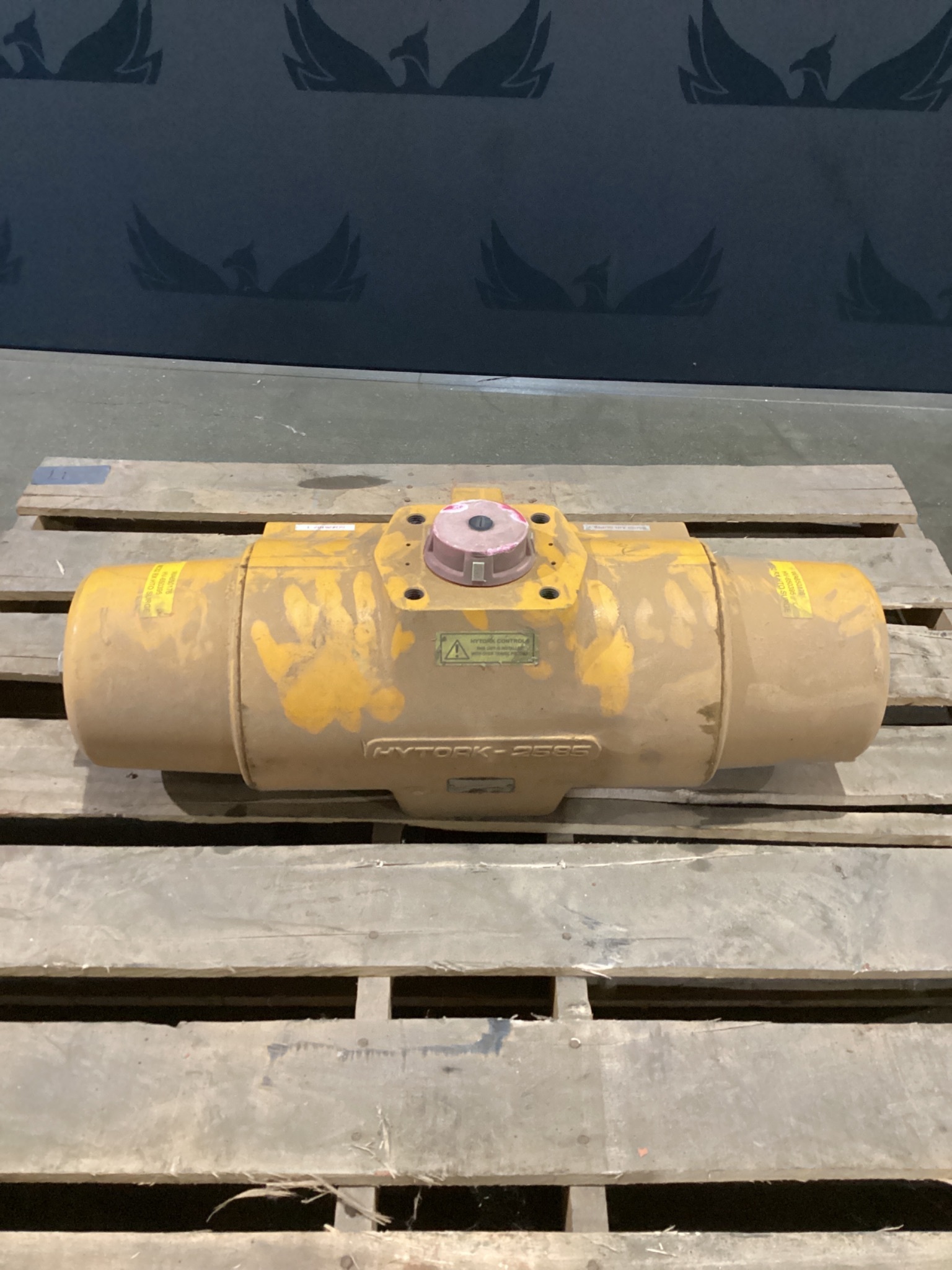 HYTORK EIA-2585-S80-300 Pneumatic Rotary Actuator USED 0