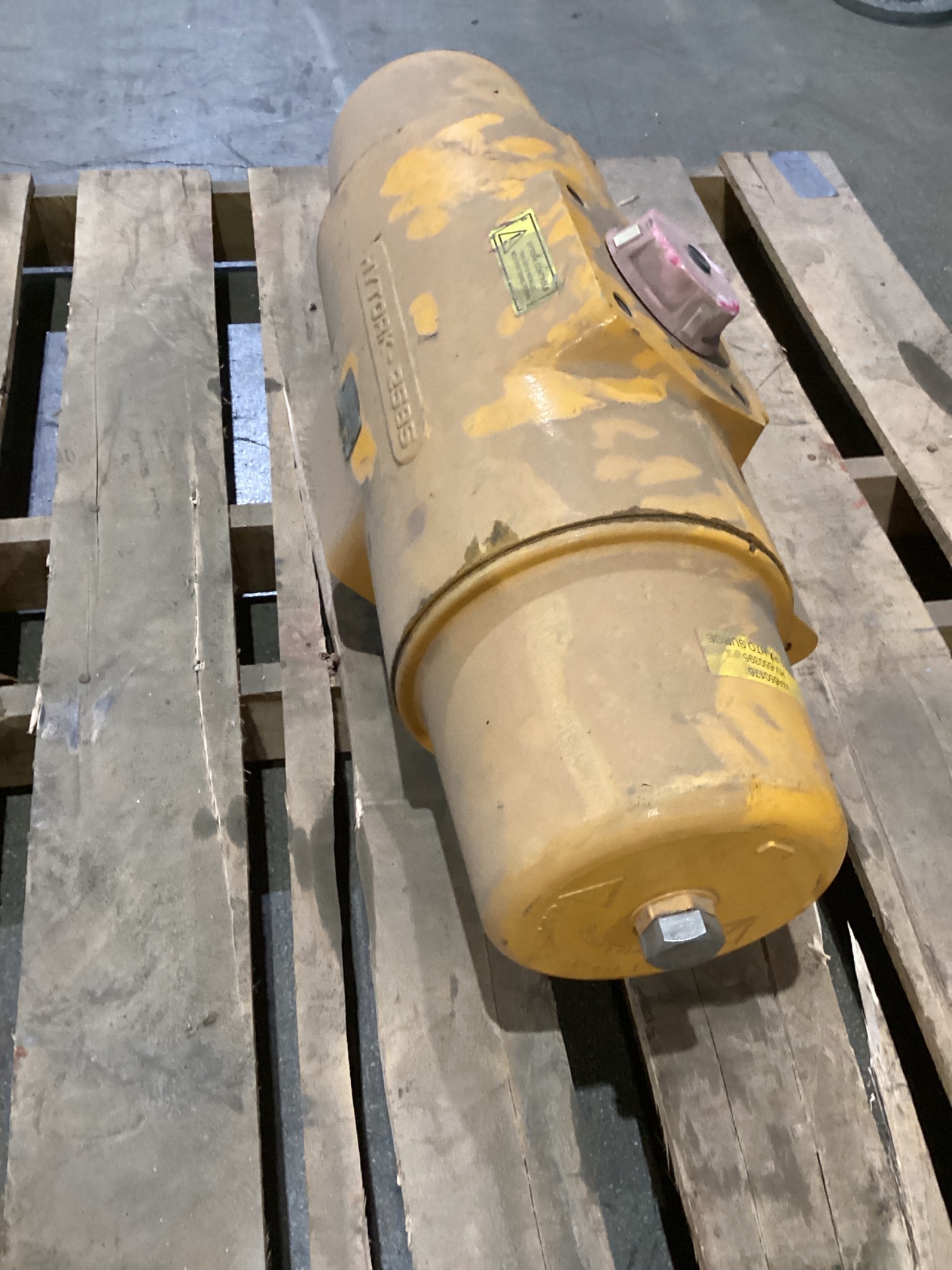 HYTORK EIA-2585-S80-300 Pneumatic Rotary Actuator USED 2