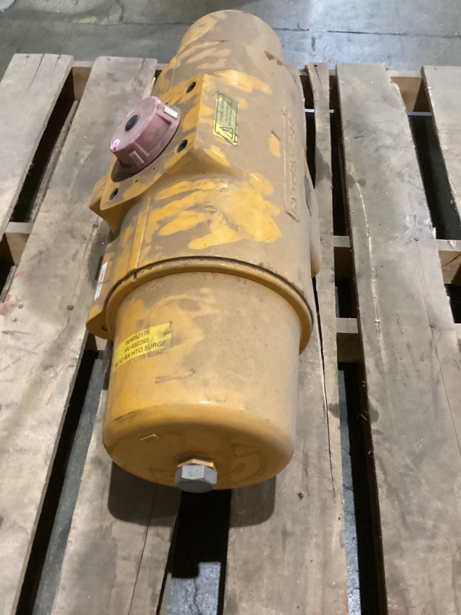 HYTORK EIA-2585-S80-300 Pneumatic Rotary Actuator USED 3