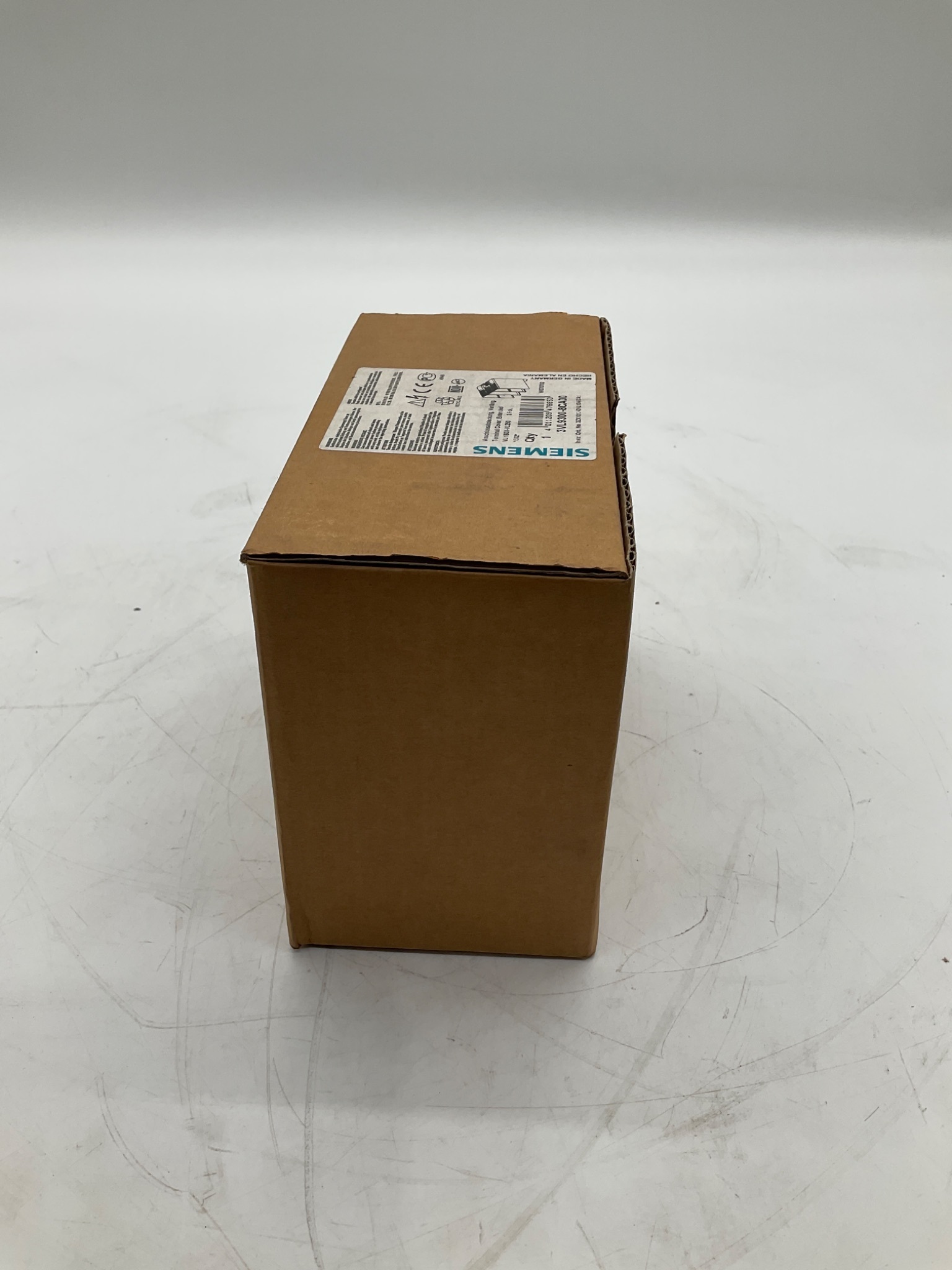SIEMENS 3VL9300-8CA30 Extended Terminal Cover 3 Pole NEW 1