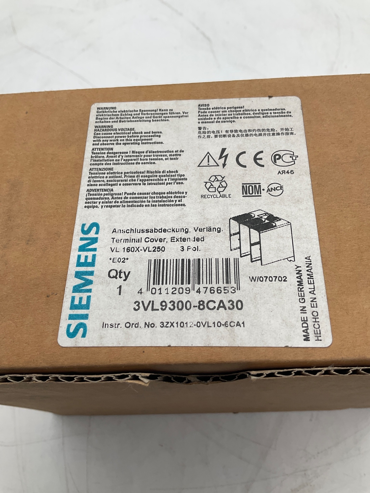 SIEMENS 3VL9300-8CA30 Extended Terminal Cover 3 Pole NEW 2