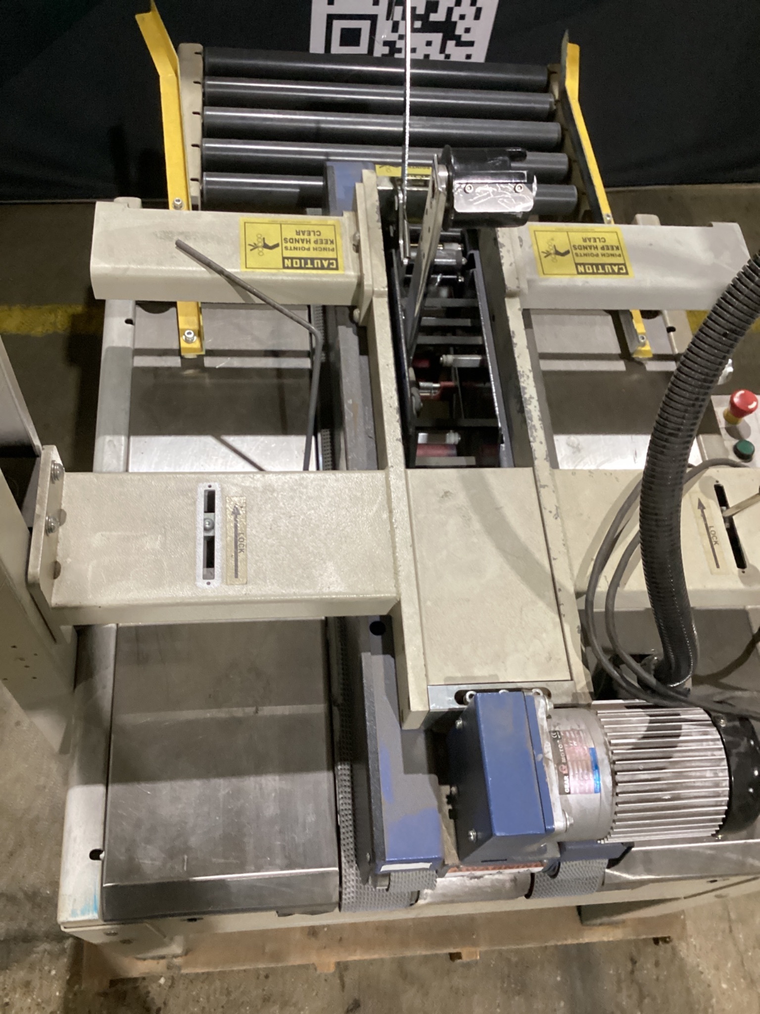 INTERPACK USA2324-TB Carton Sealer USED 4